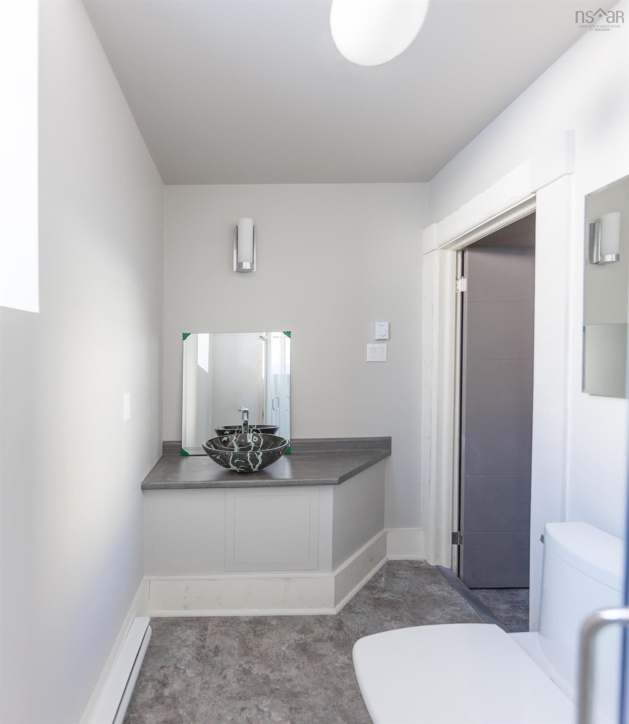 $817,000.00: 306 Lincoln Street, Lunenburg