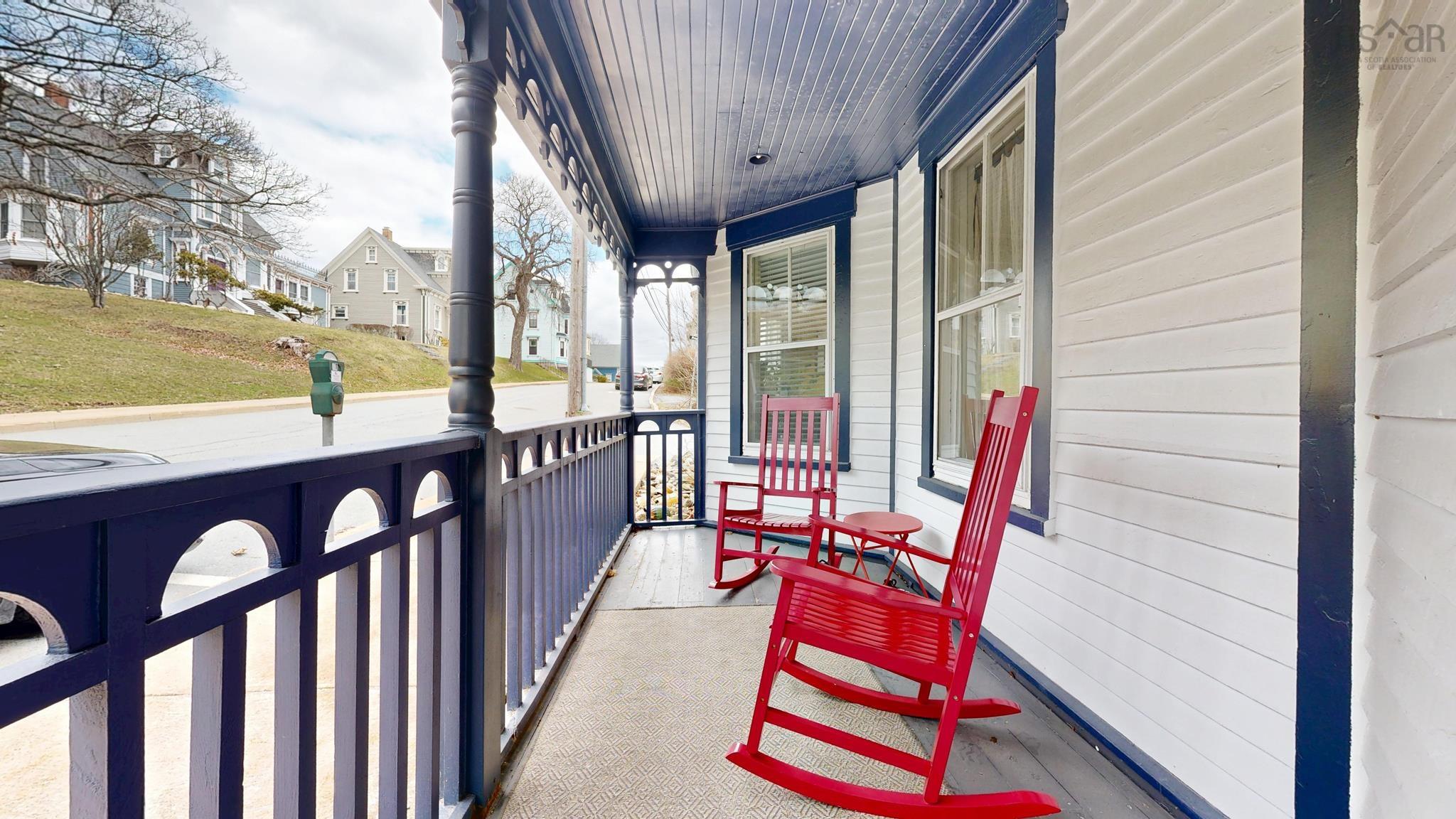 $817,000.00: 306 Lincoln Street, Lunenburg