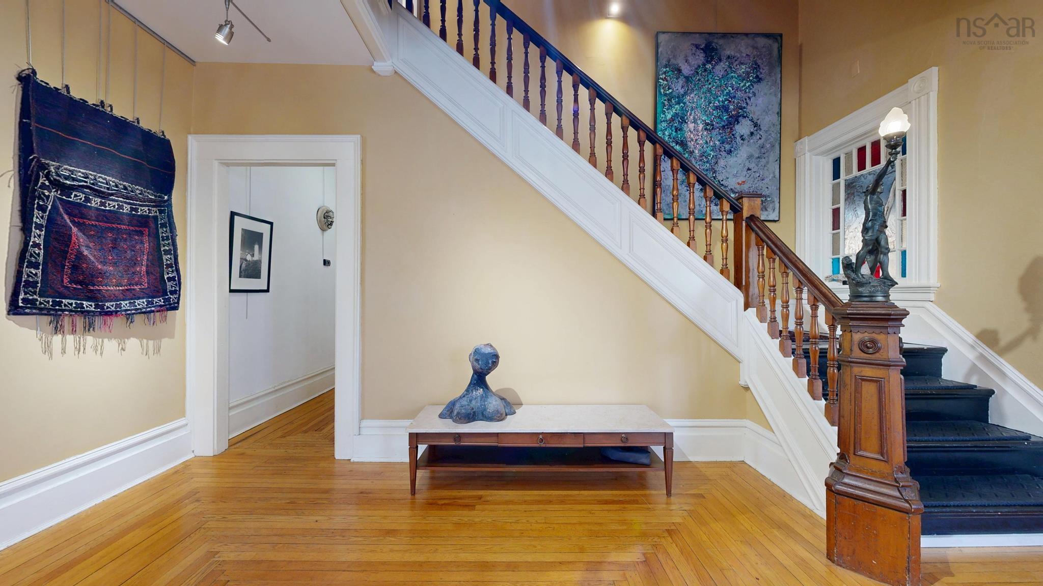 $817,000.00: 306 Lincoln Street, Lunenburg