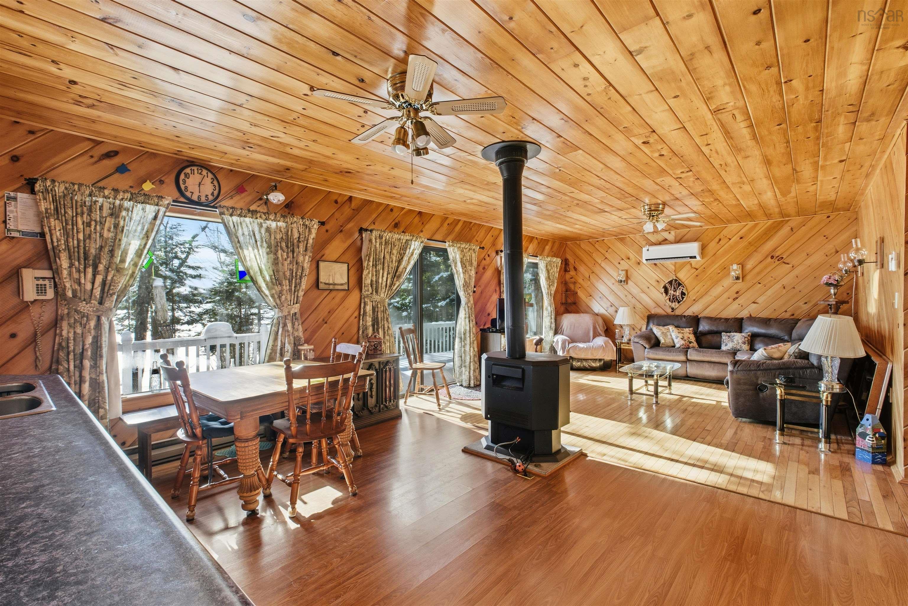 $324,900.00: 222 Dean Lake Road, Westfield