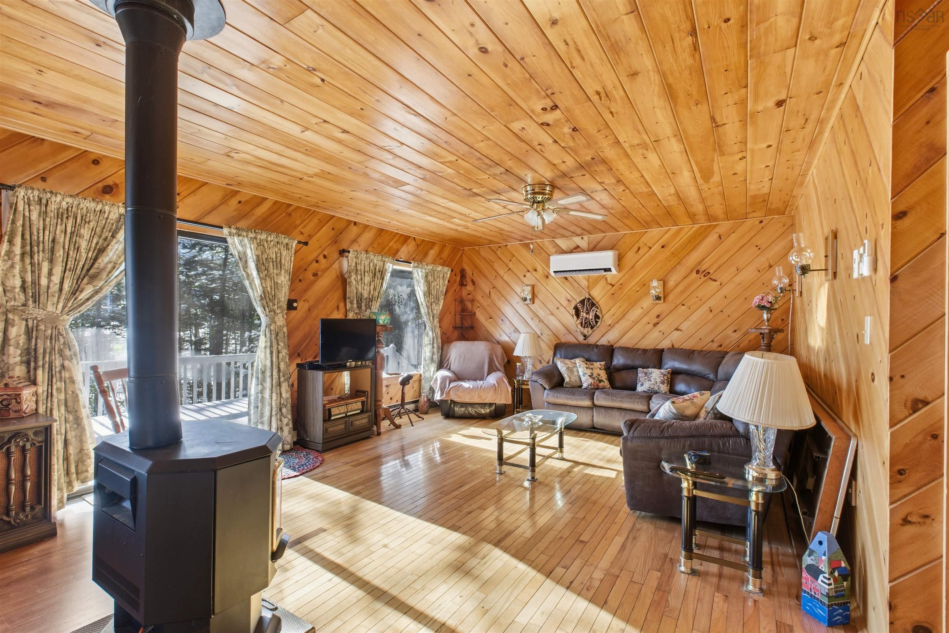 $324,900.00: 222 Dean Lake Road, Westfield