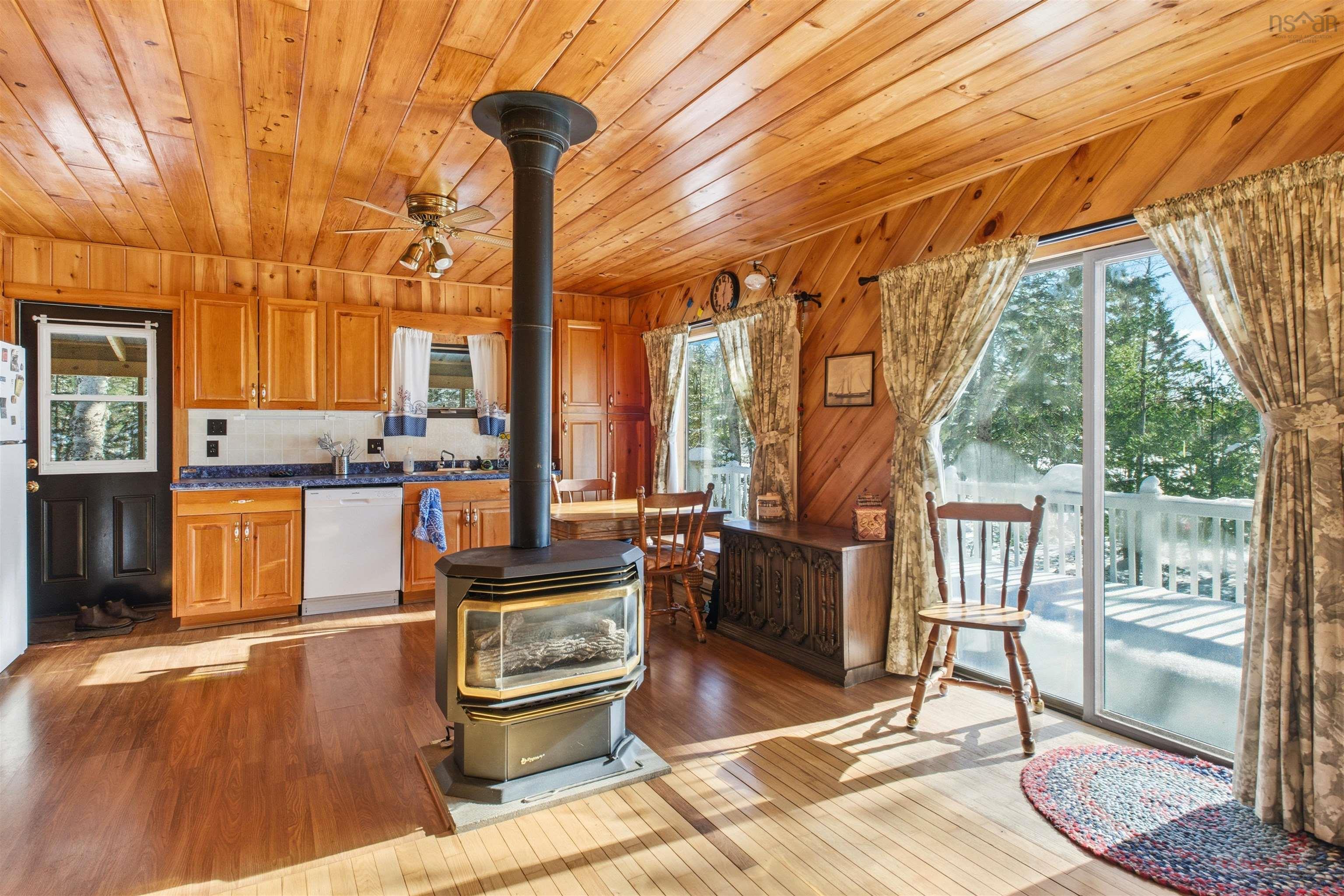 $324,900.00: 222 Dean Lake Road, Westfield