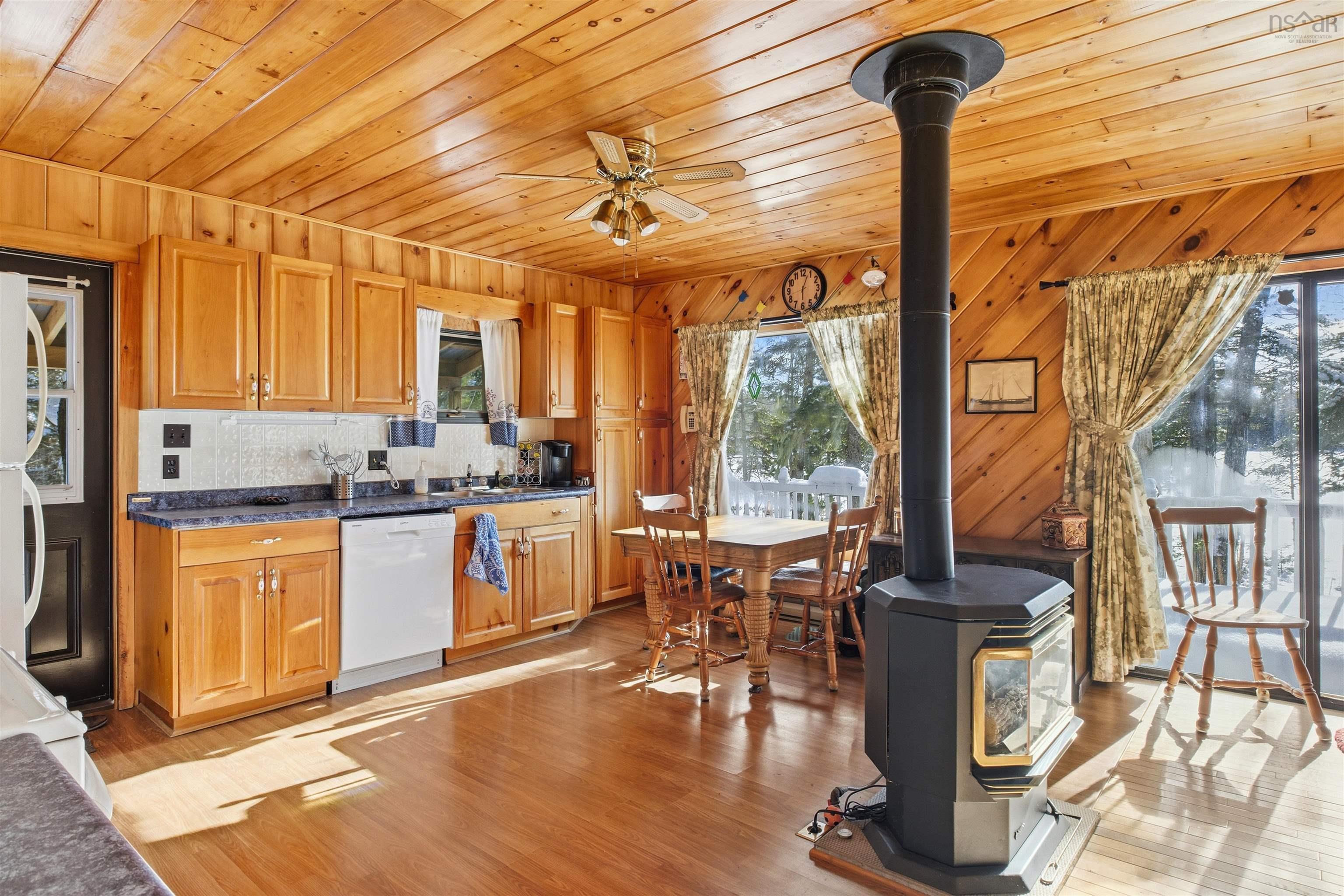 $324,900.00: 222 Dean Lake Road, Westfield