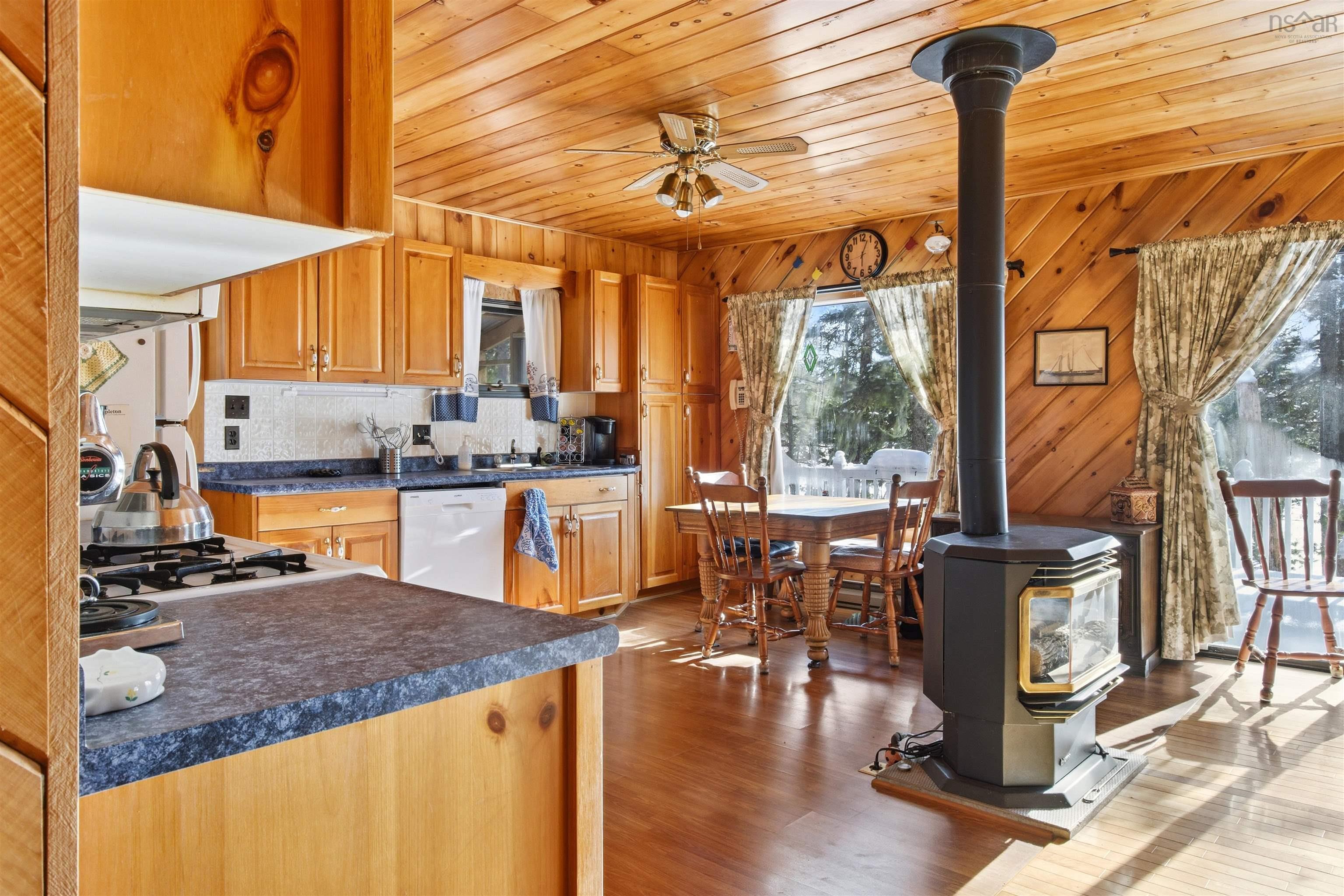 $324,900.00: 222 Dean Lake Road, Westfield