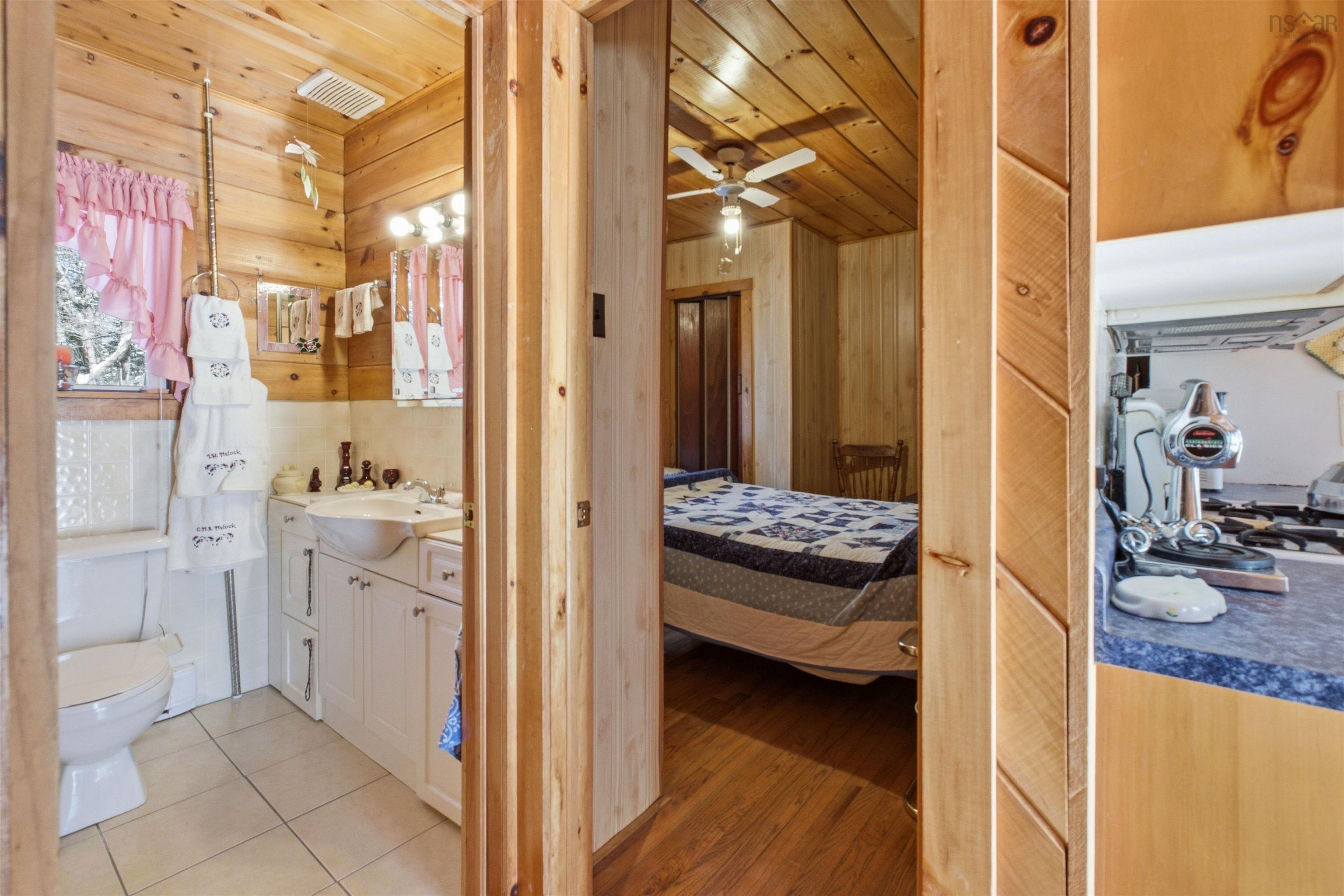 $324,900.00: 222 Dean Lake Road, Westfield