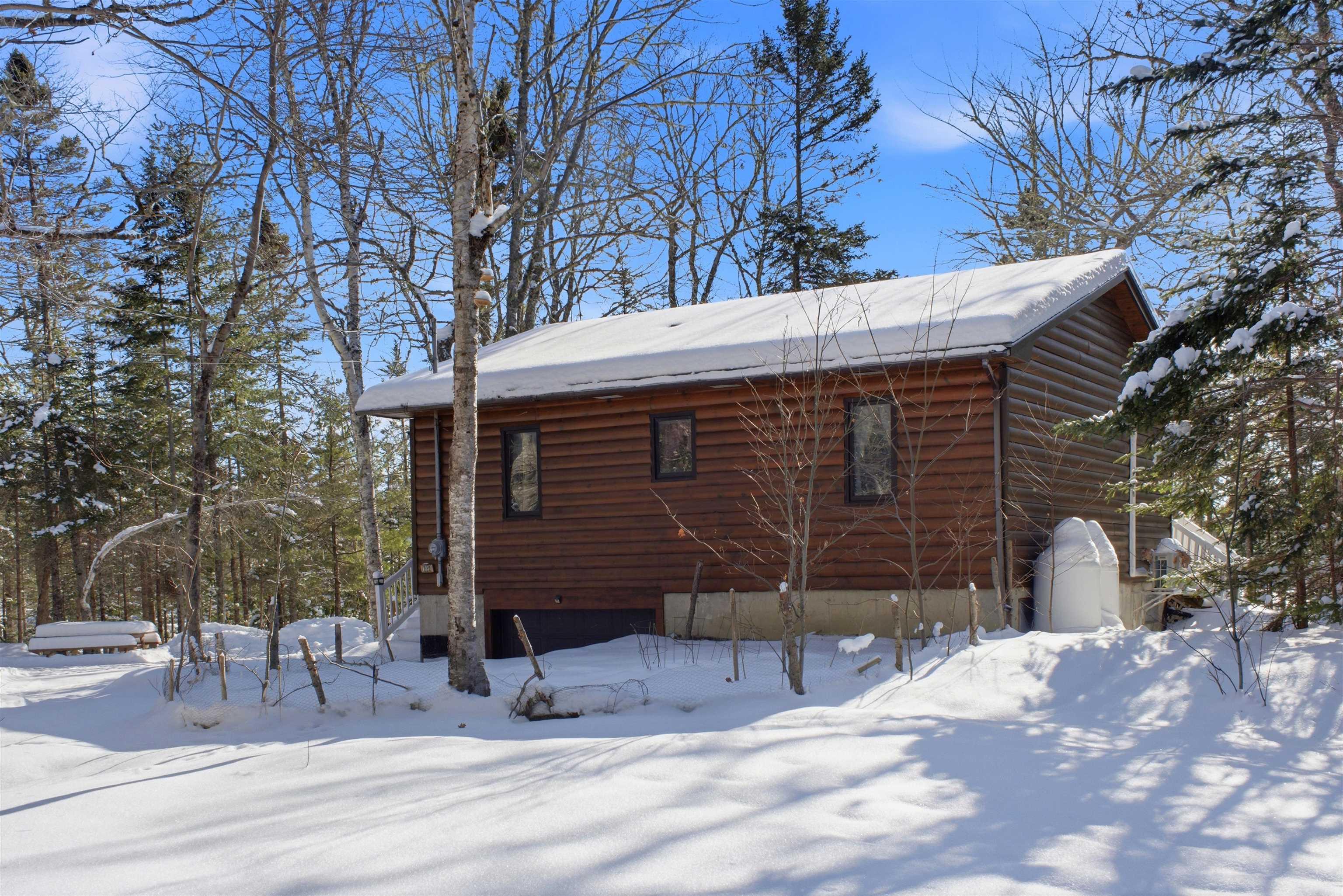 $324,900.00: 222 Dean Lake Road, Westfield