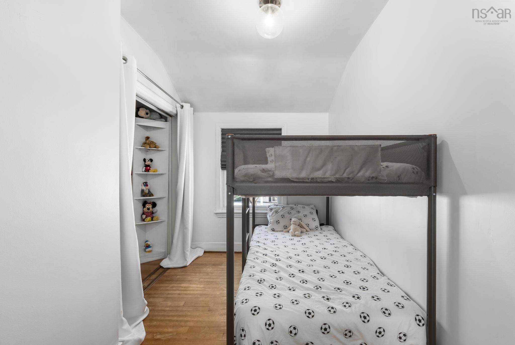 33 Pinehill Road, Dartmouth, NS (MLS 202601895)