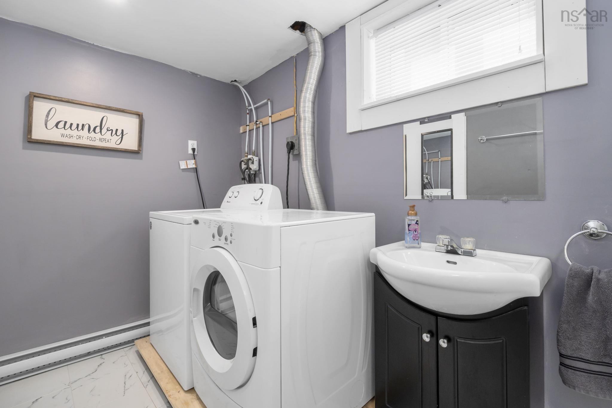 33 Pinehill Road, Dartmouth, NS (MLS 202601895)