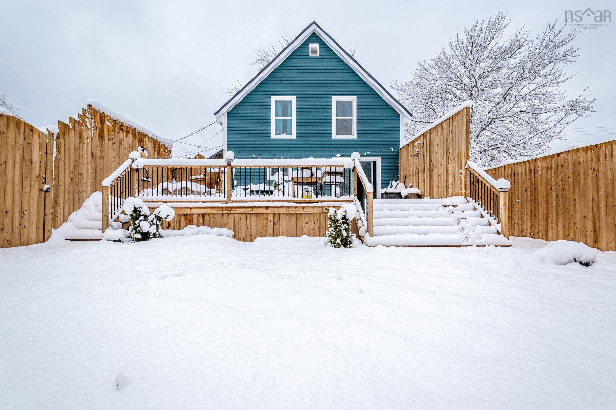 $345,000.00: 97 Station Road, Lawrencetown