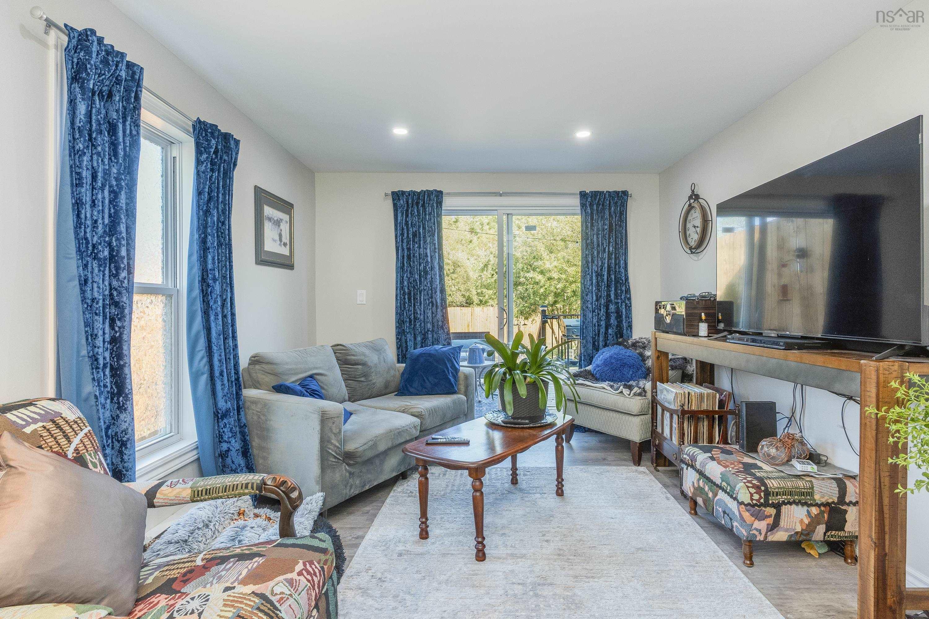 $345,000.00: 97 Station Road, Lawrencetown