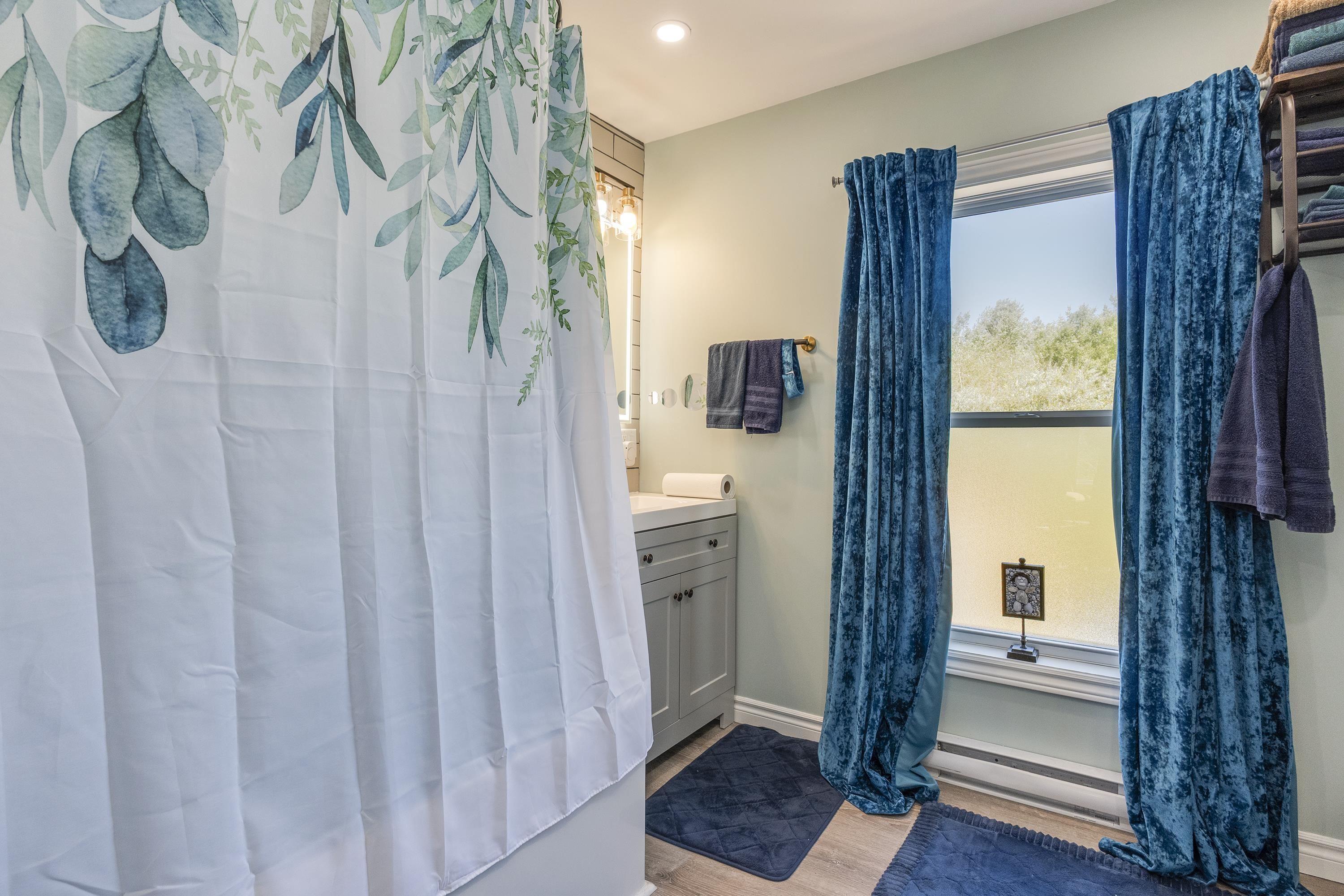 $345,000.00: 97 Station Road, Lawrencetown