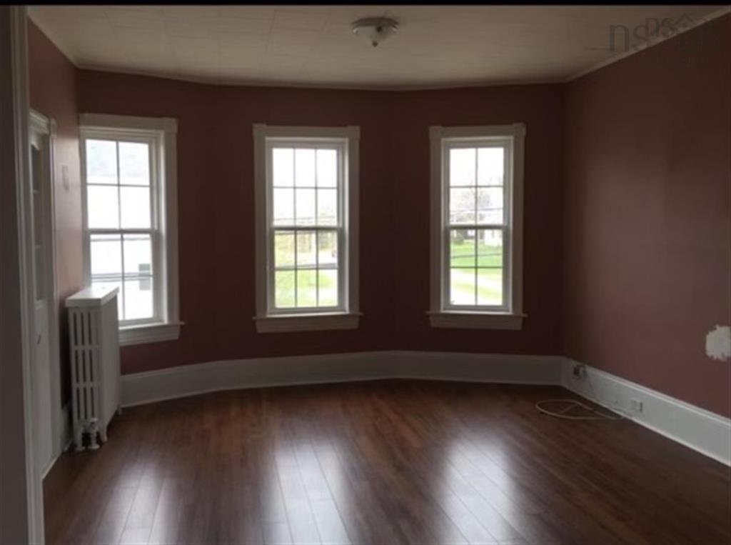 $279,900.00: 28 Acadia Avenue, Stellarton