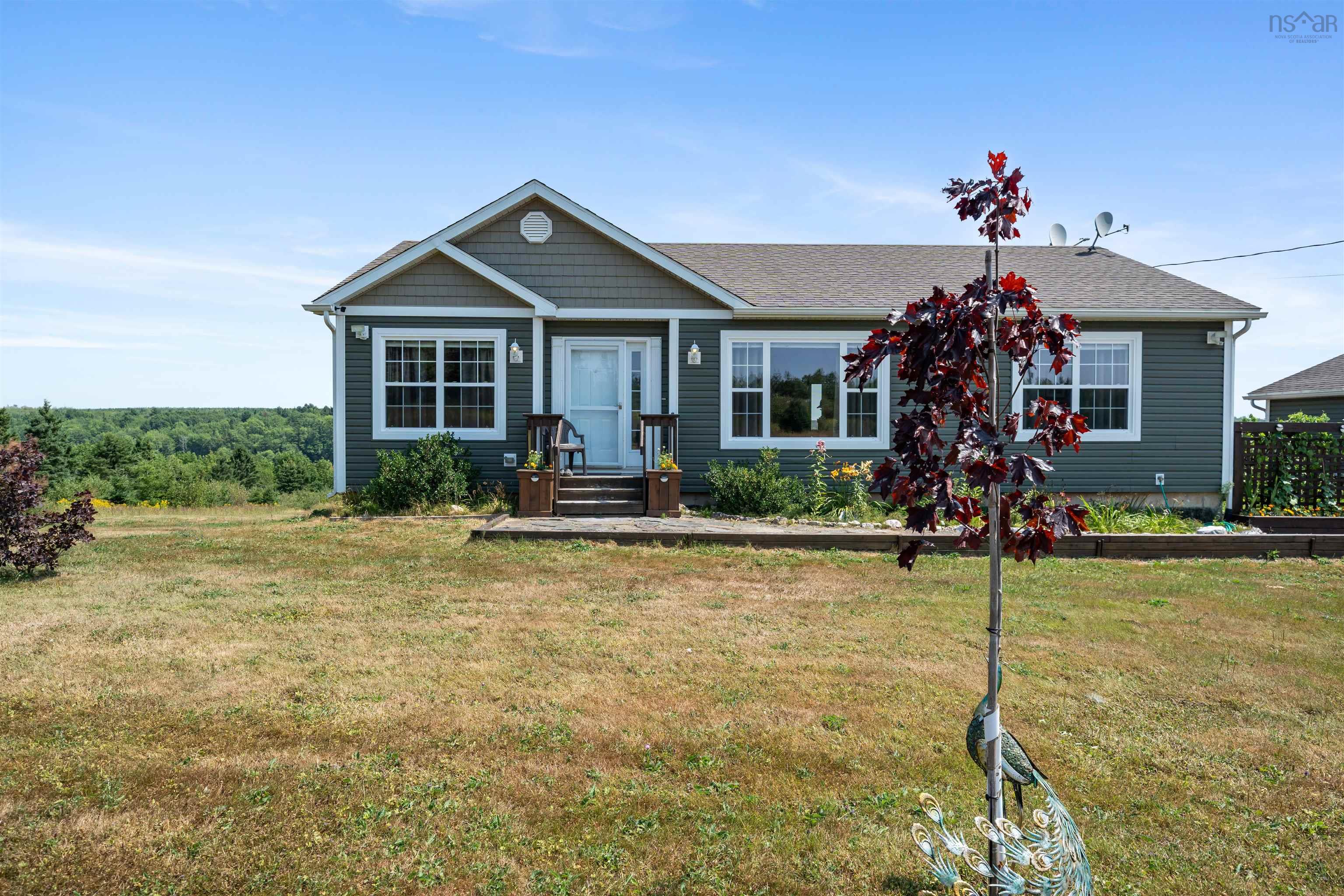 $629,000.00: 946 Lake Egmont Road, Lake Egmont