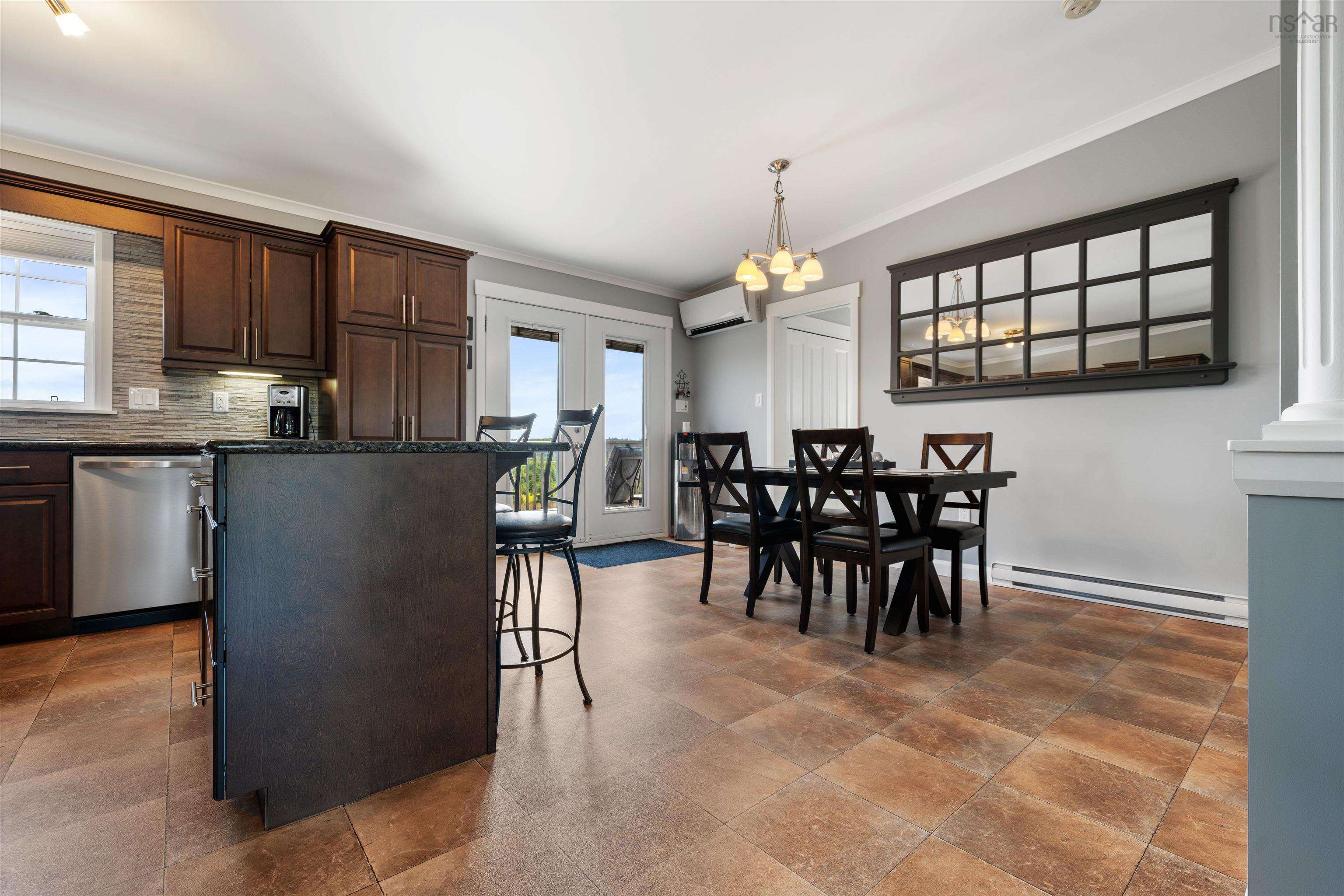 $629,000.00: 946 Lake Egmont Road, Lake Egmont