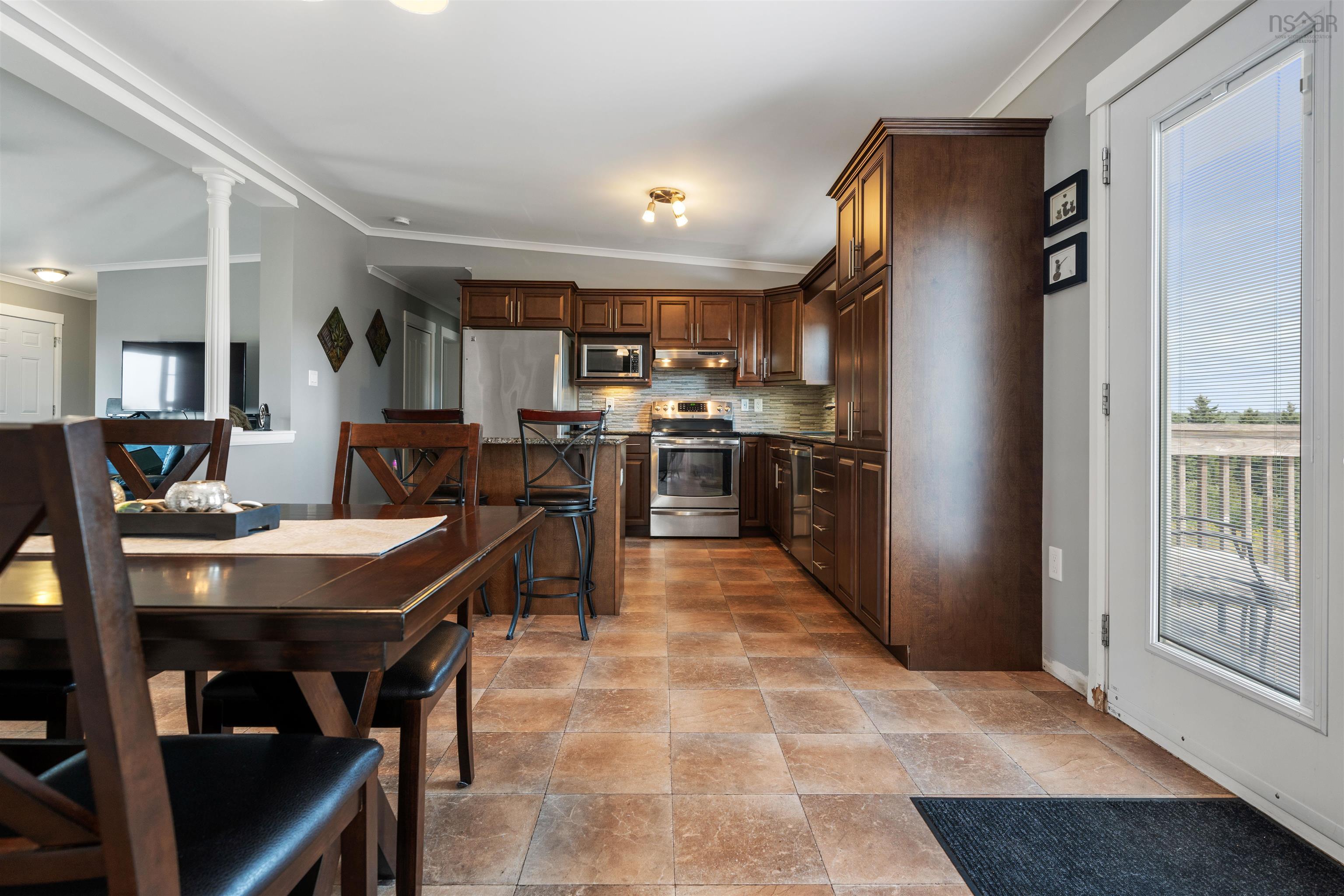 $629,000.00: 946 Lake Egmont Road, Lake Egmont