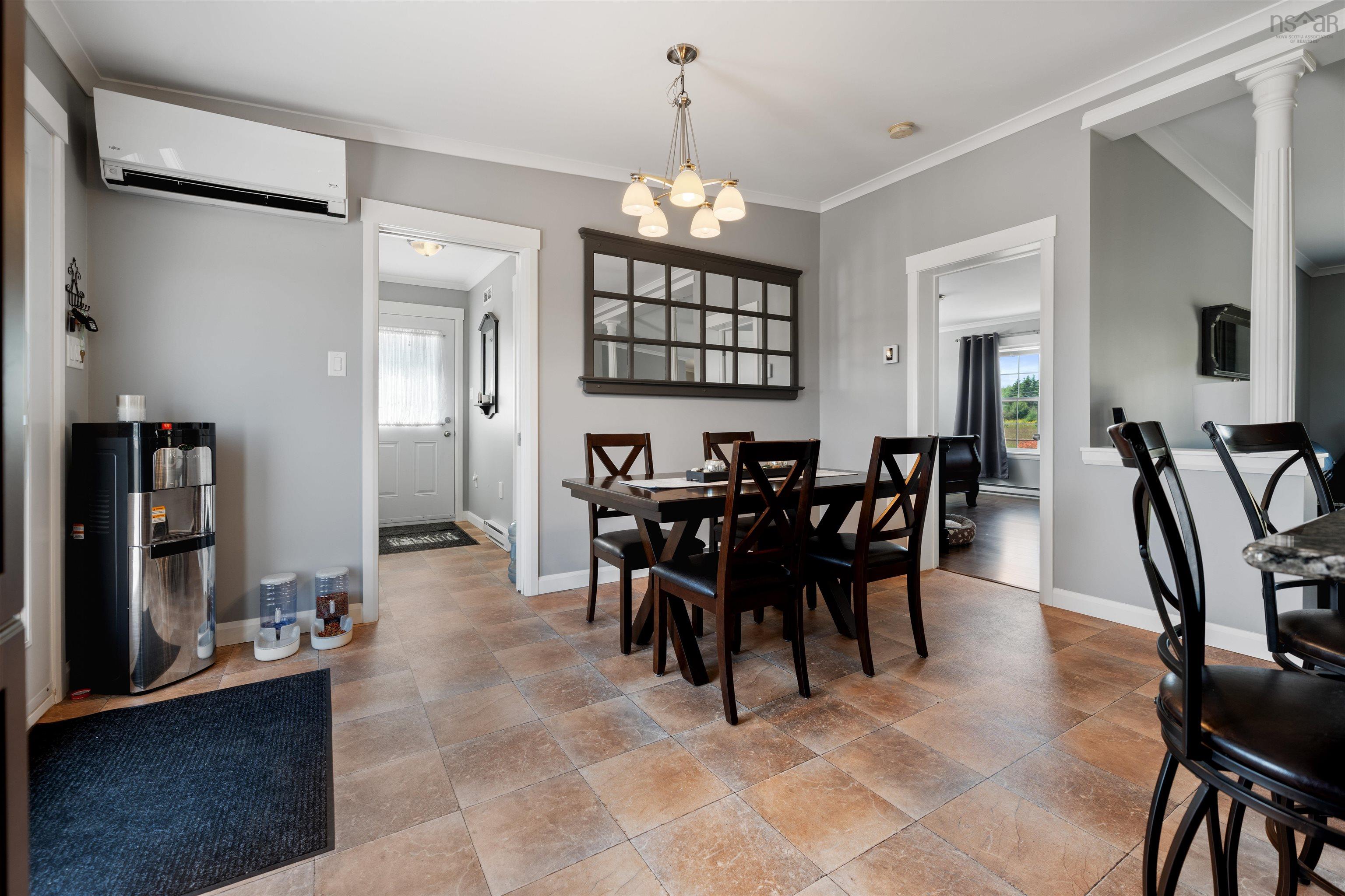 $629,000.00: 946 Lake Egmont Road, Lake Egmont