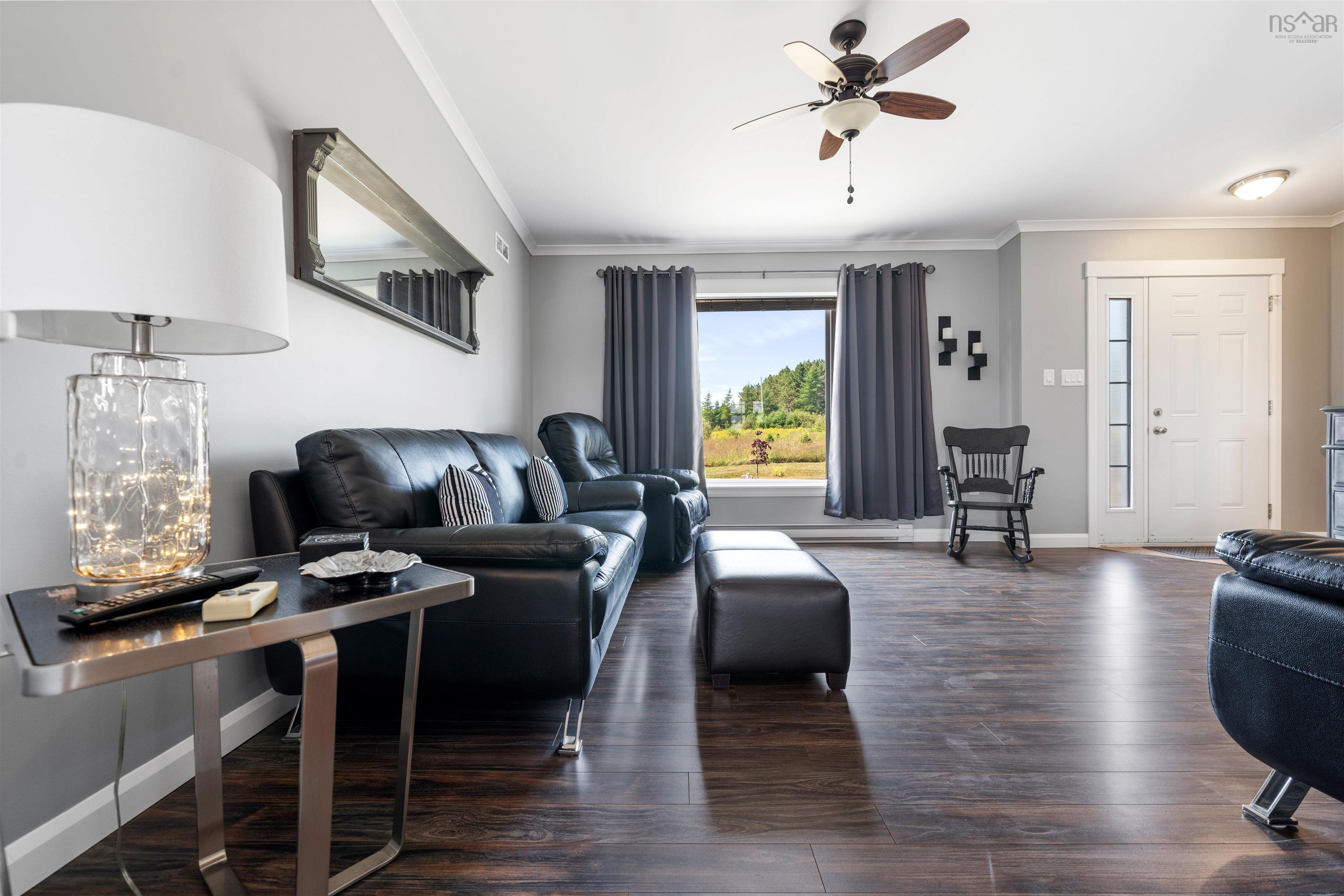 $629,000.00: 946 Lake Egmont Road, Lake Egmont