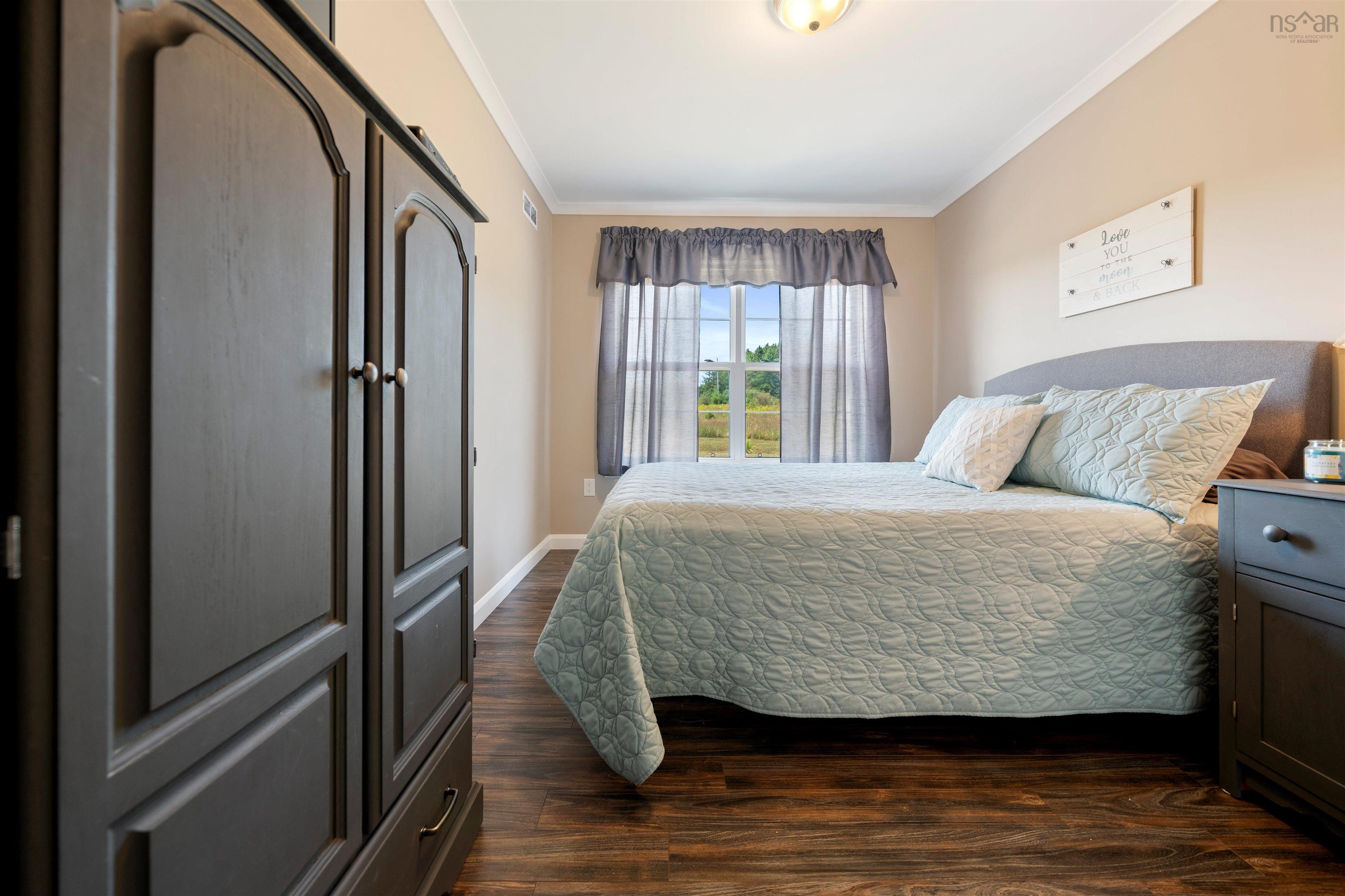 $629,000.00: 946 Lake Egmont Road, Lake Egmont