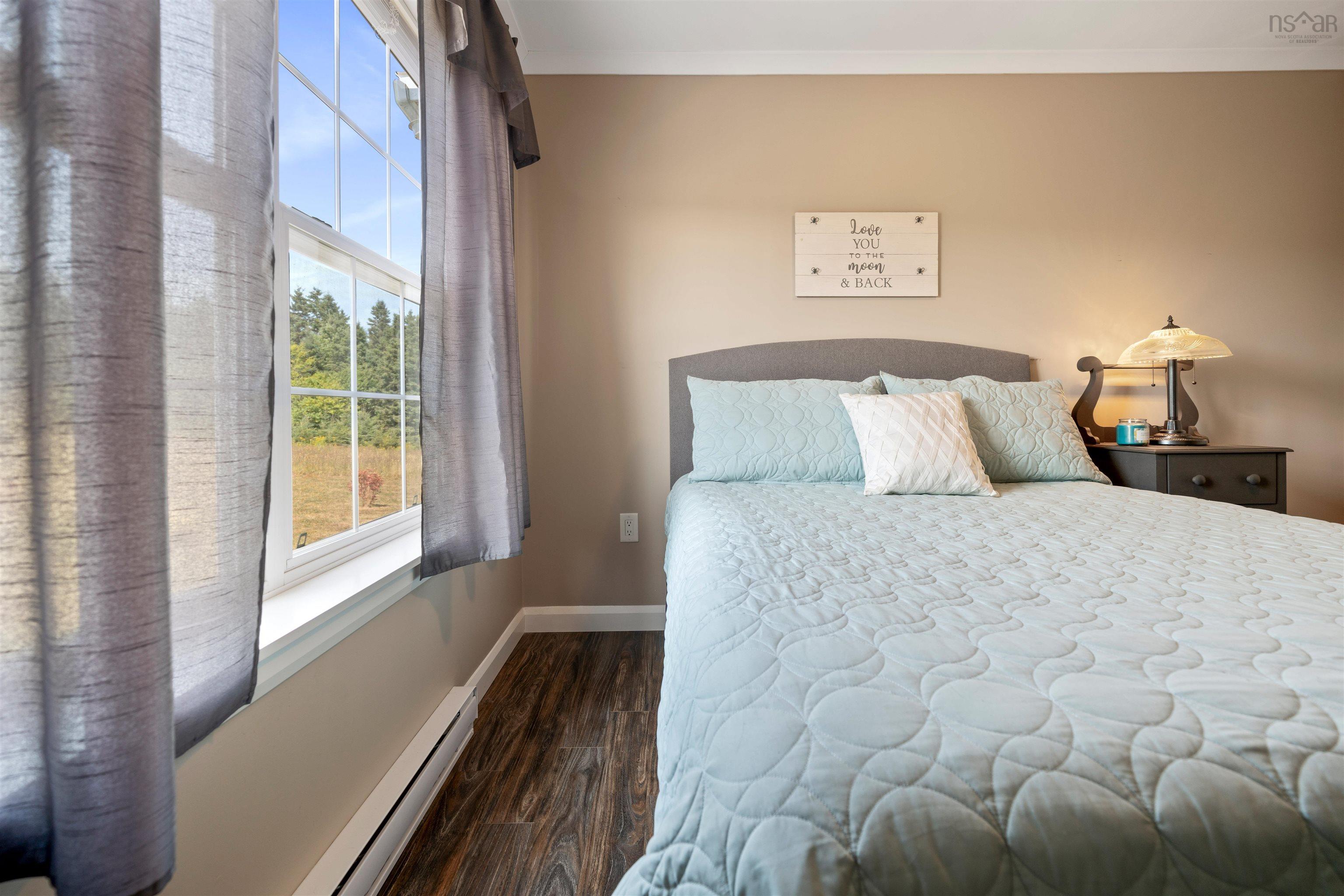 $629,000.00: 946 Lake Egmont Road, Lake Egmont