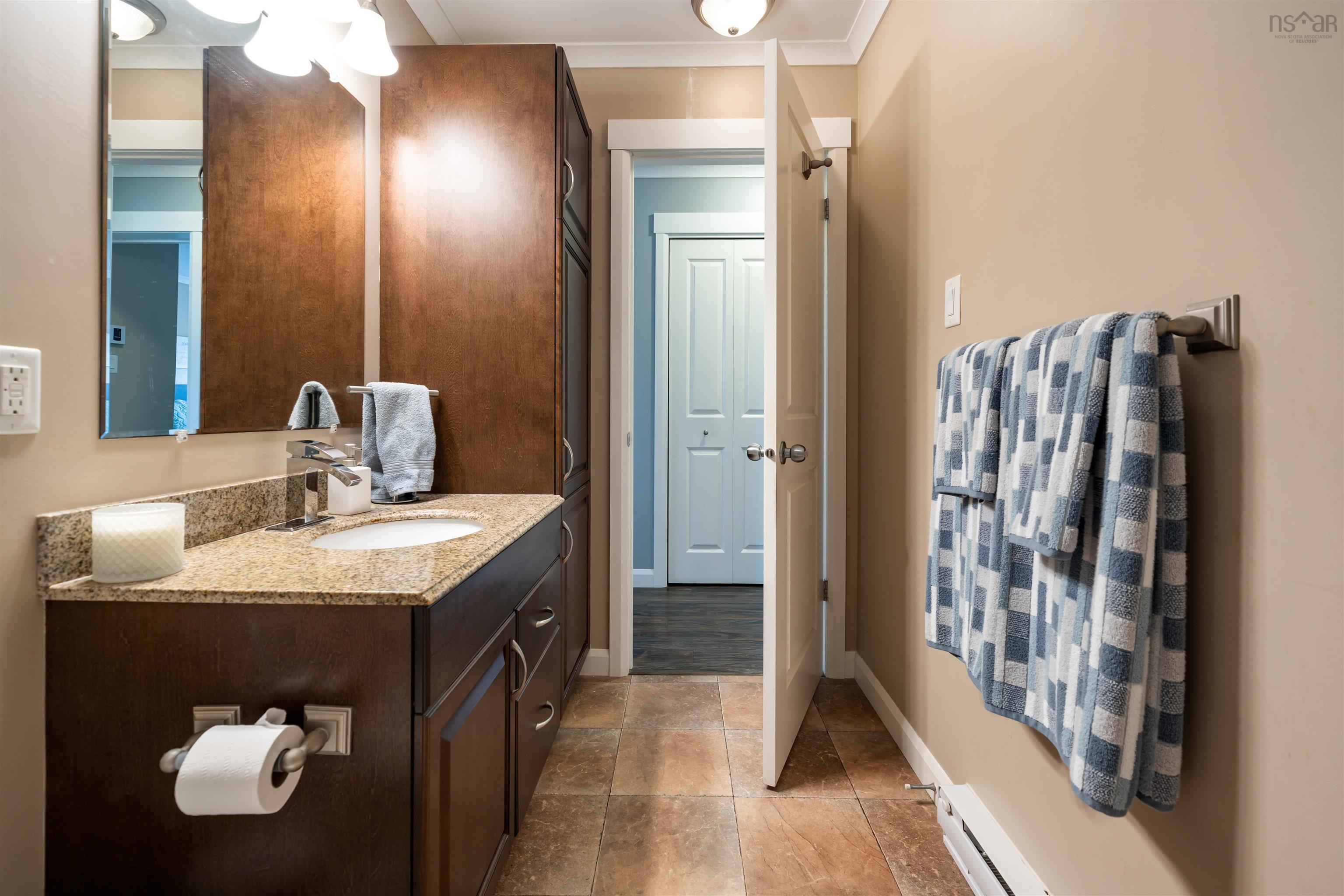 $629,000.00: 946 Lake Egmont Road, Lake Egmont