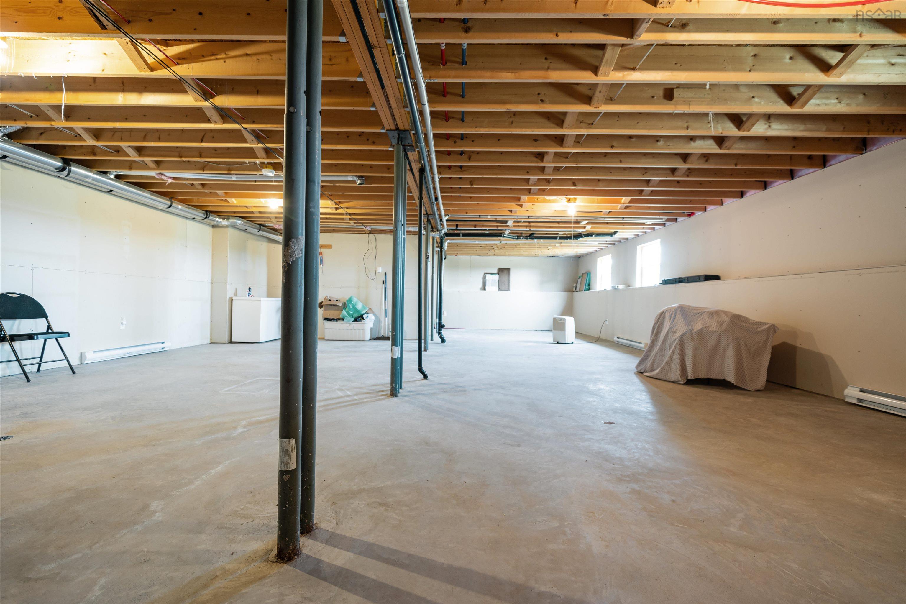 $629,000.00: 946 Lake Egmont Road, Lake Egmont