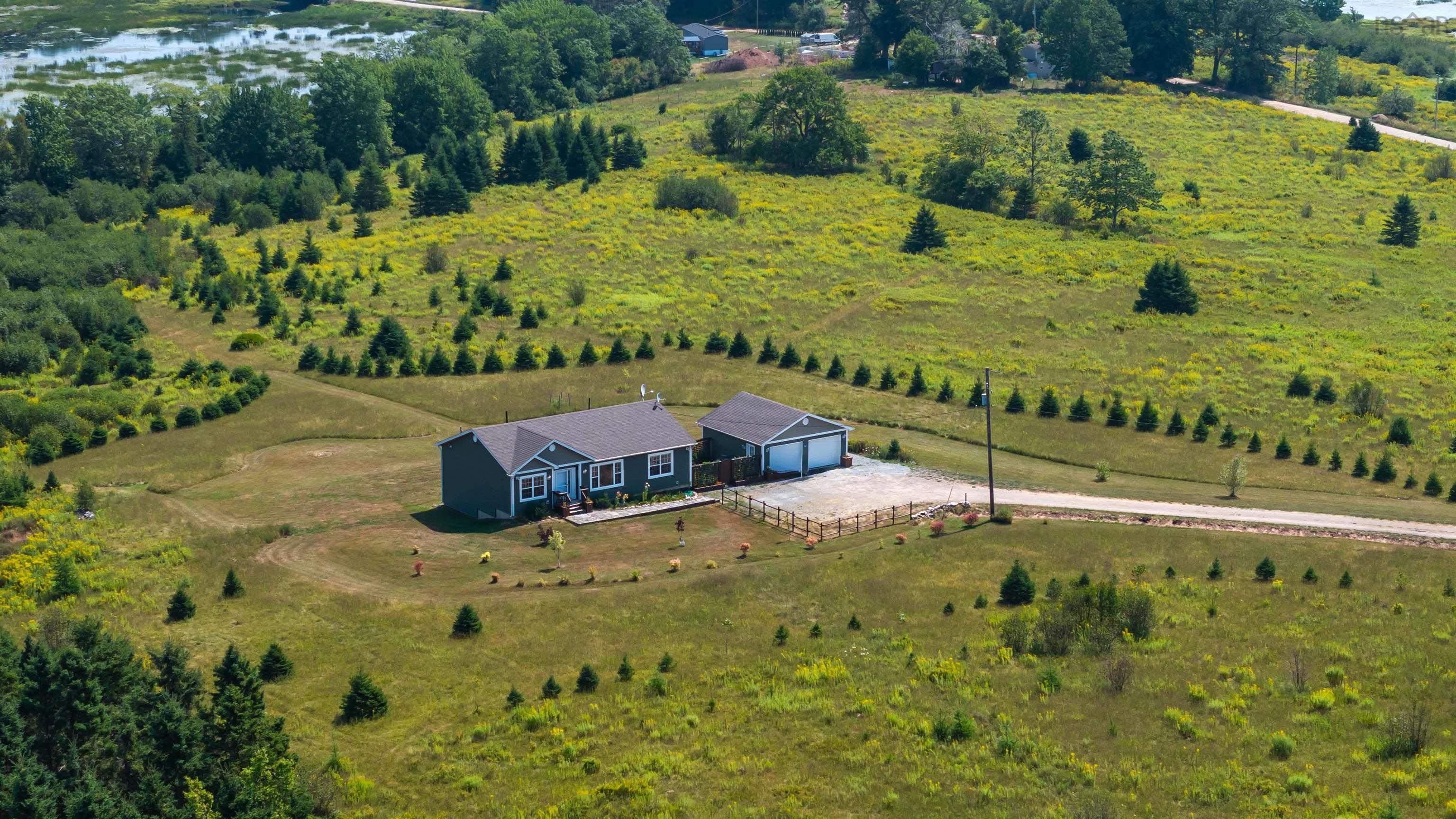 $629,000.00: 946 Lake Egmont Road, Lake Egmont