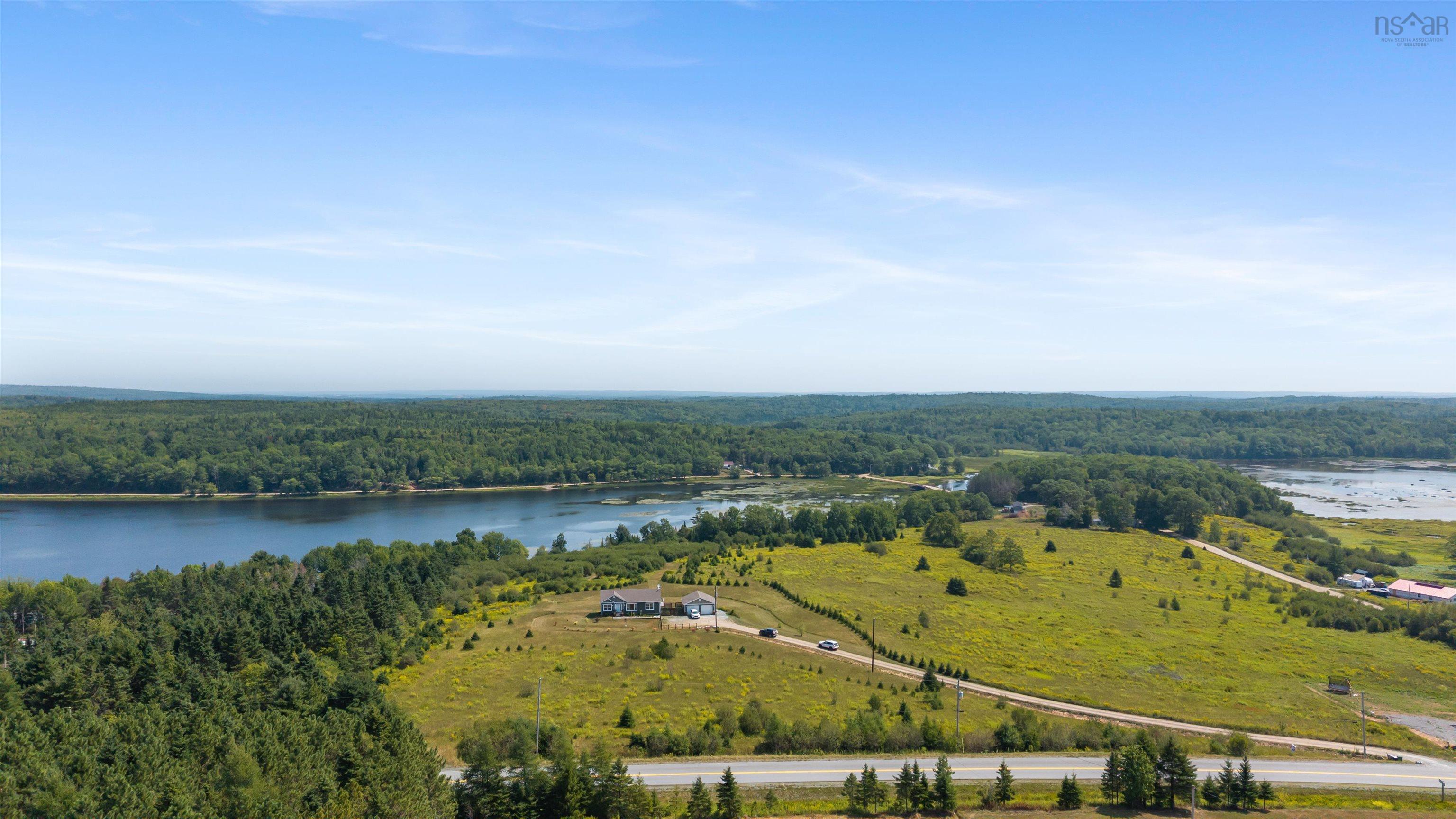 $629,000.00: 946 Lake Egmont Road, Lake Egmont