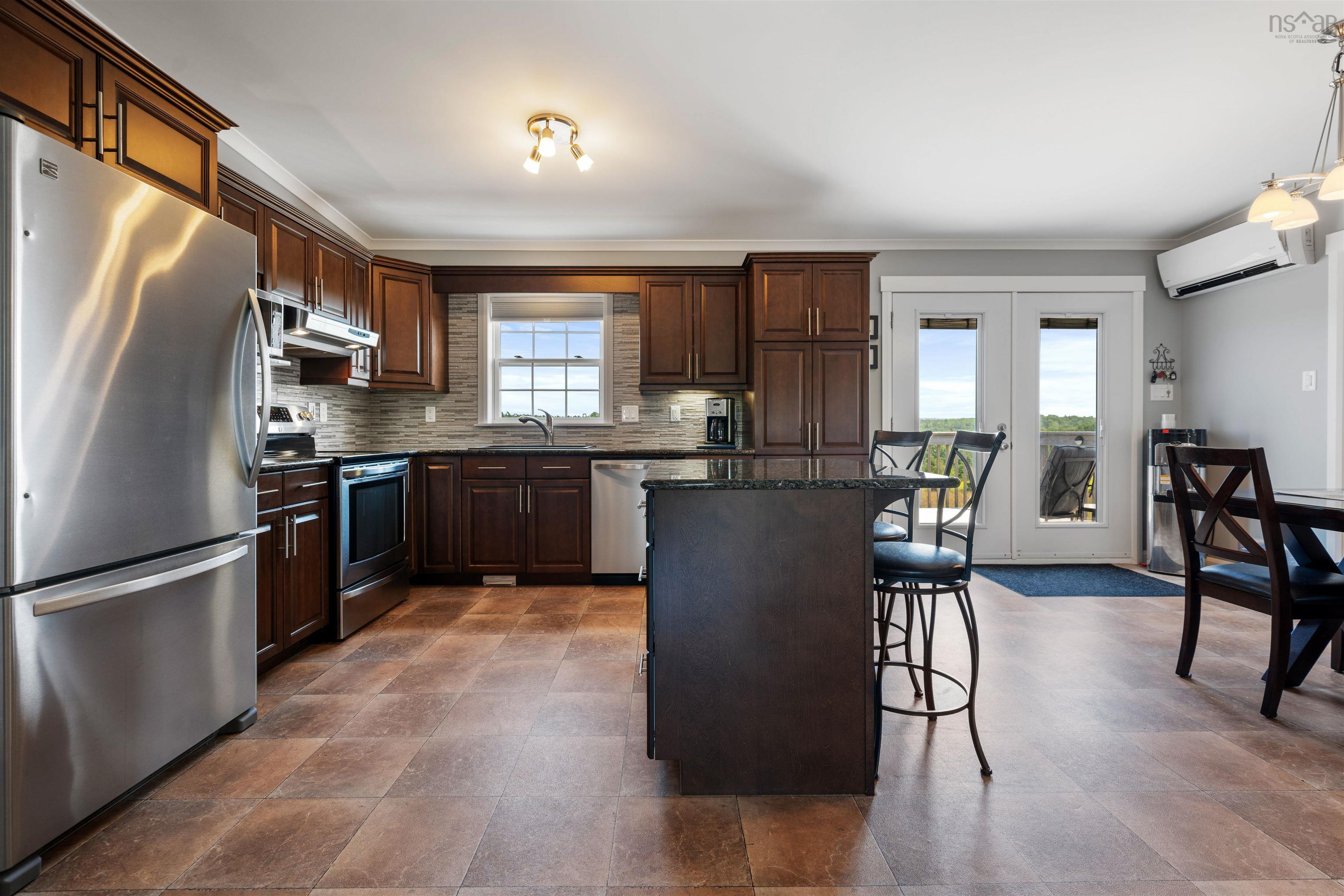 $629,000.00: 946 Lake Egmont Road, Lake Egmont