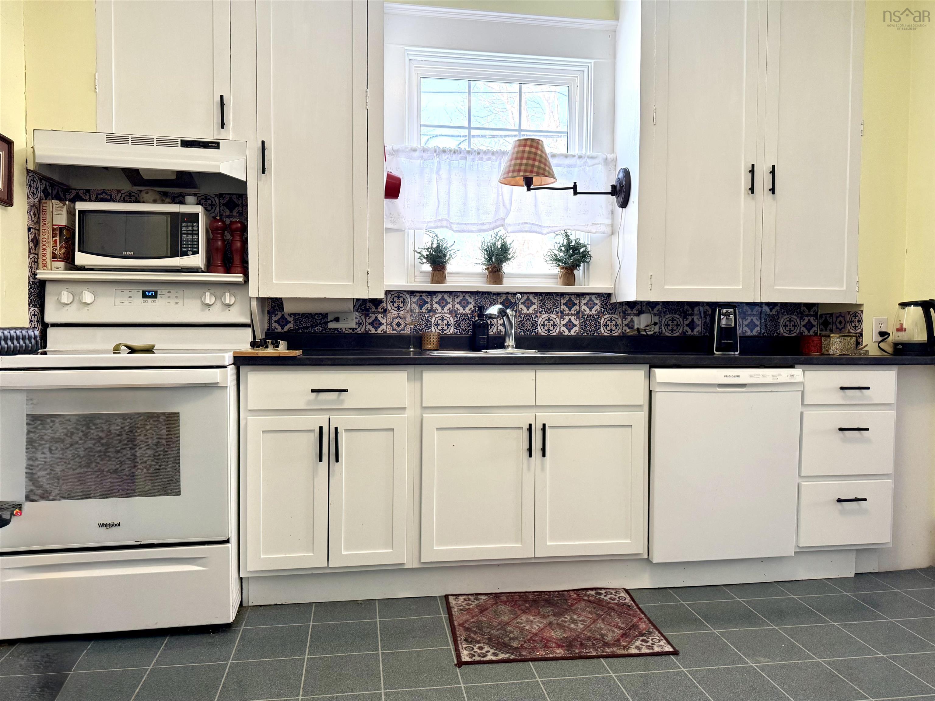 $279,900.00: 71 Havelock Street, Amherst