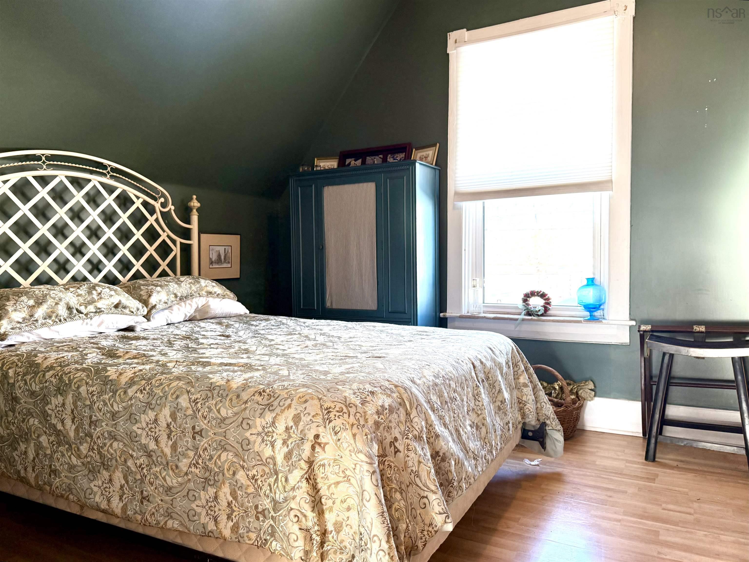 $279,900.00: 71 Havelock Street, Amherst