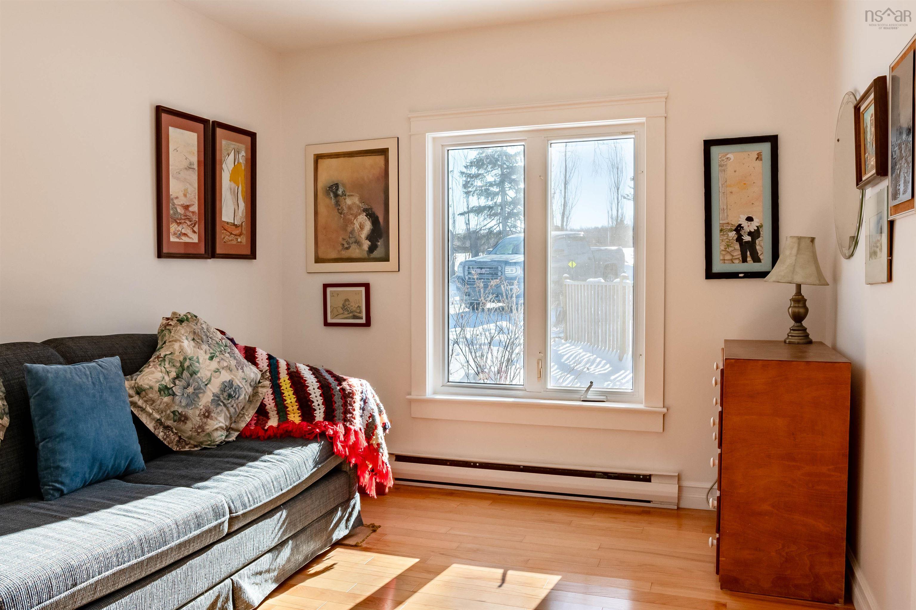 $625,000.00: 1407 North Shore Road, North Shore