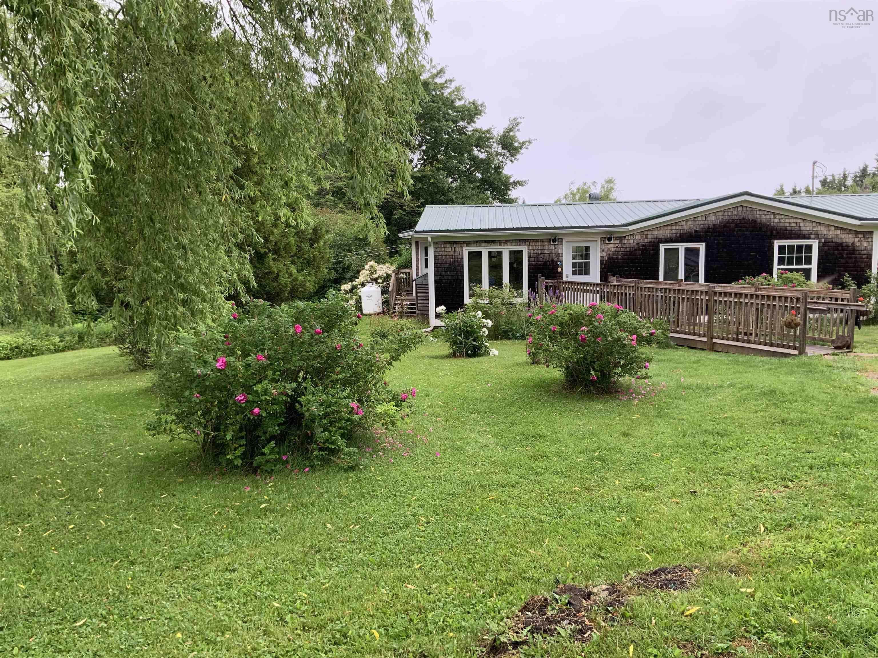 $625,000.00: 1407 North Shore Road, North Shore