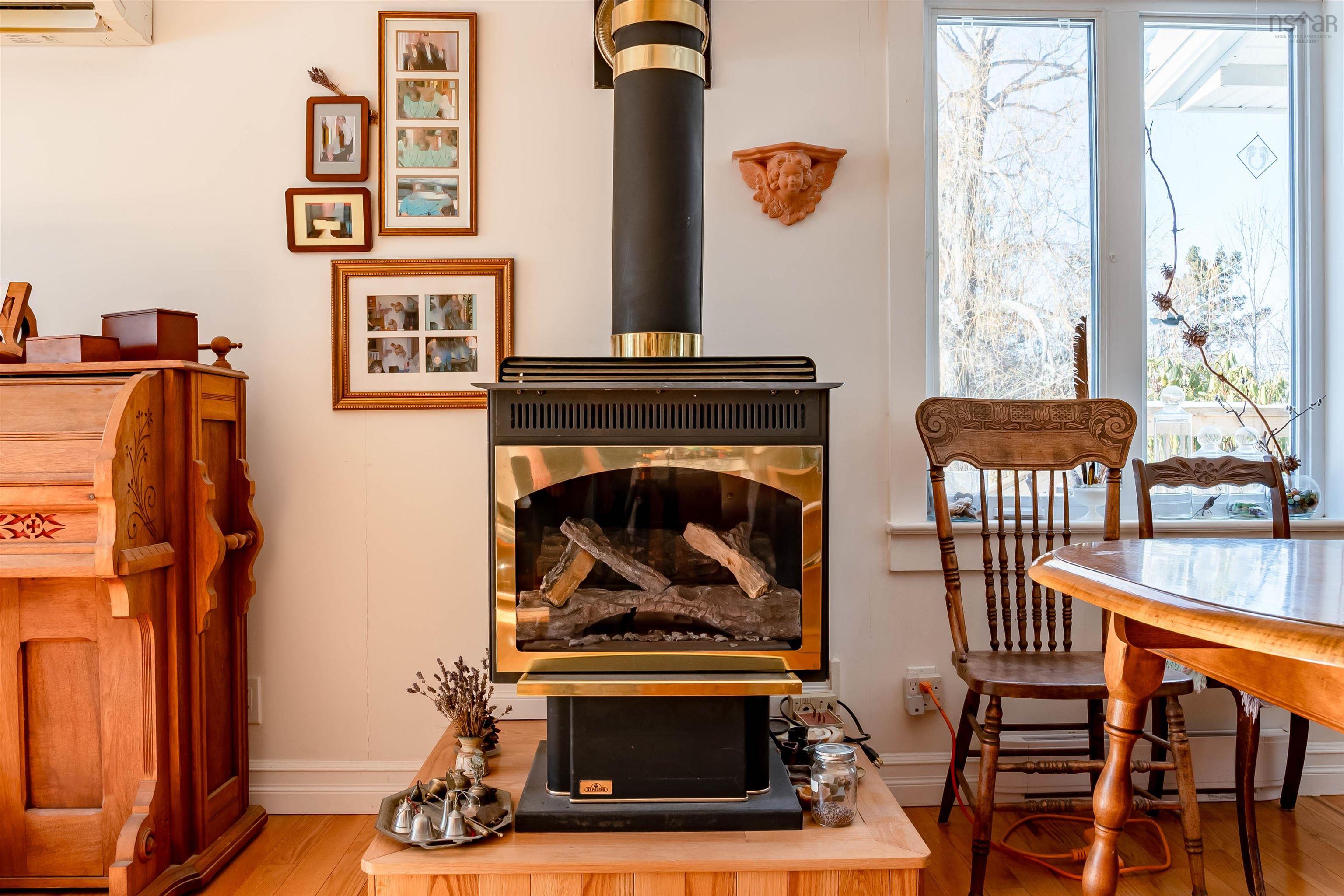 $625,000.00: 1407 North Shore Road, North Shore