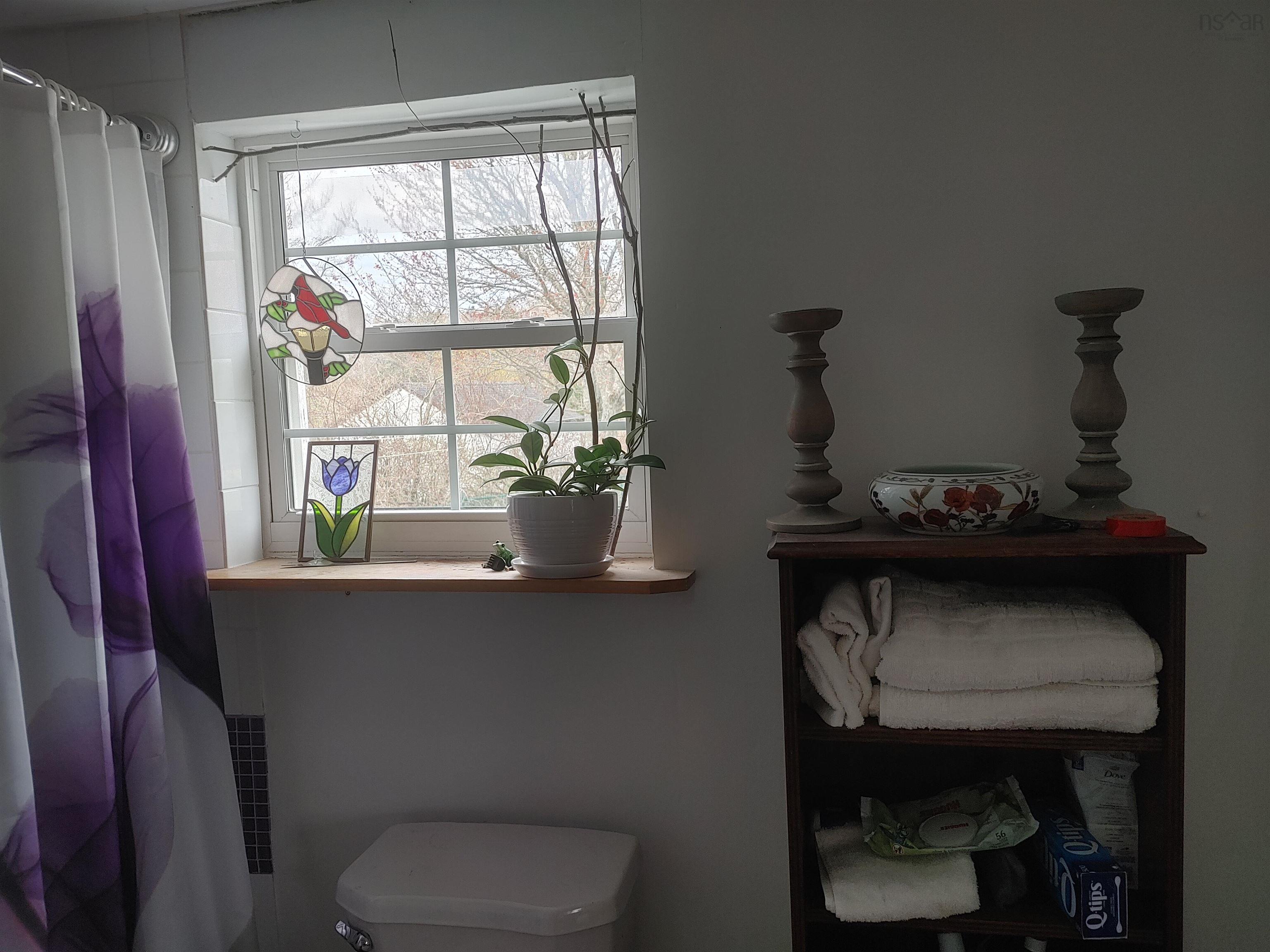 $164,900.00: 740 Willow Street, Hilden