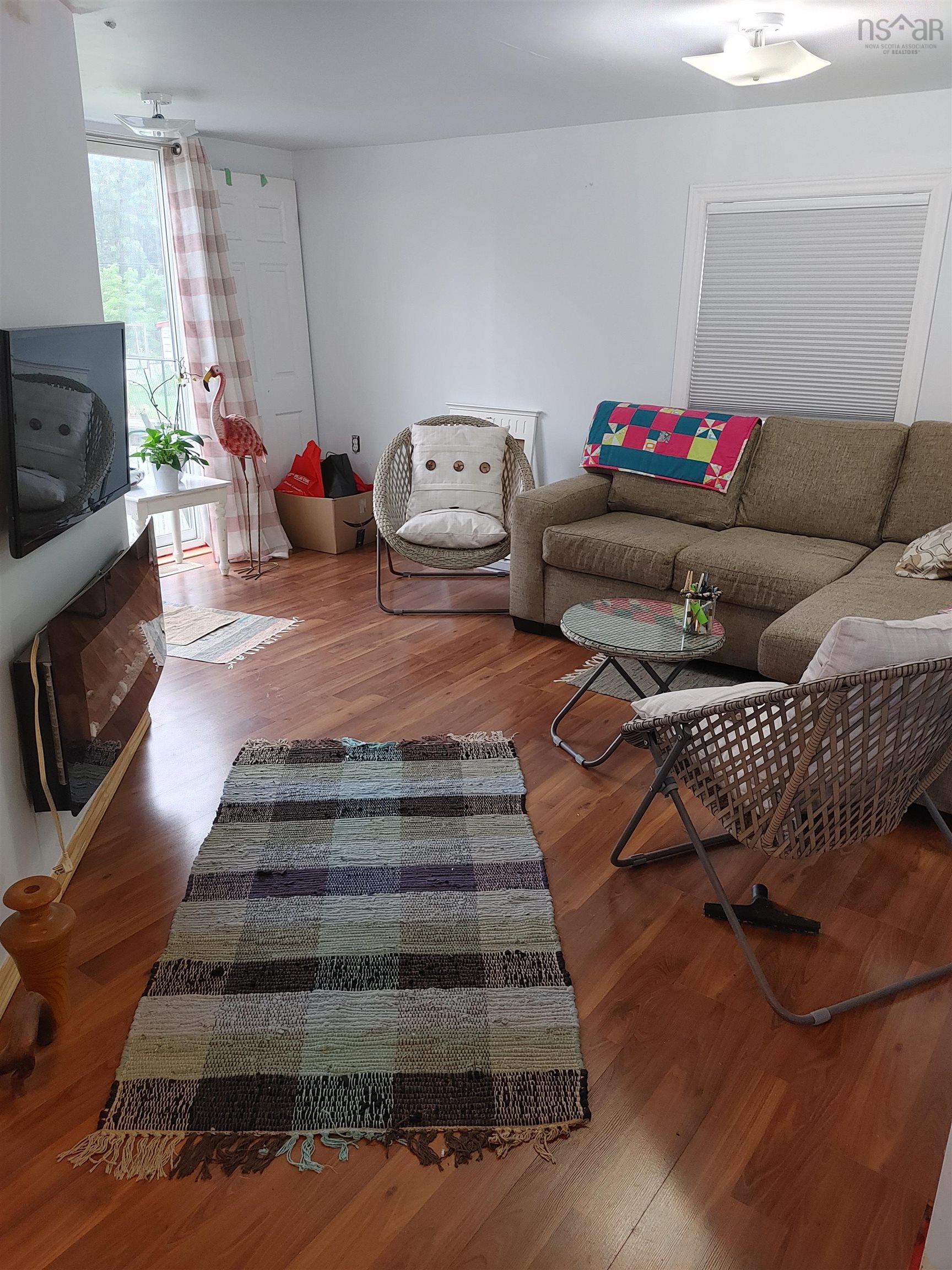 $164,900.00: 740 Willow Street, Hilden