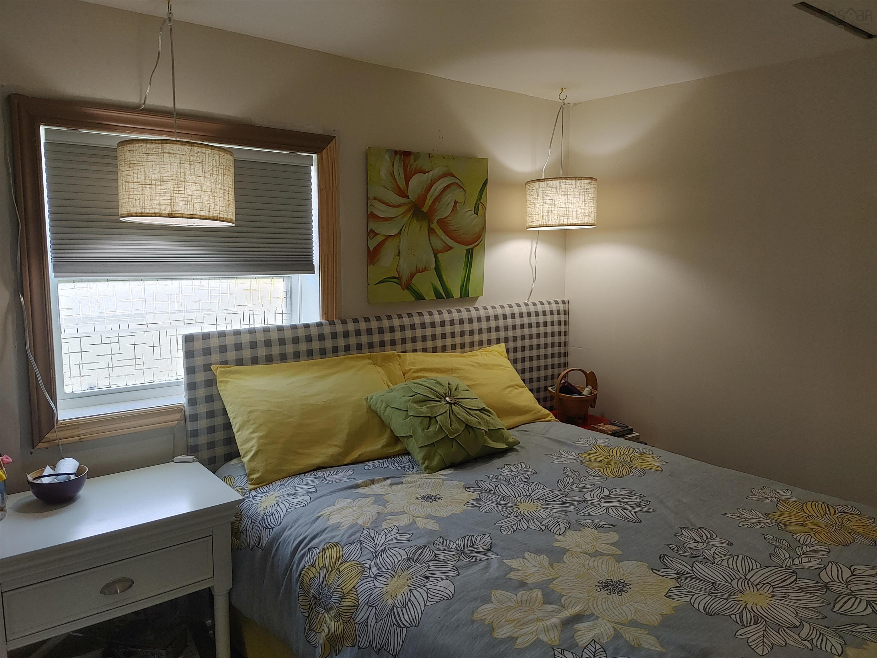 $164,900.00: 740 Willow Street, Hilden