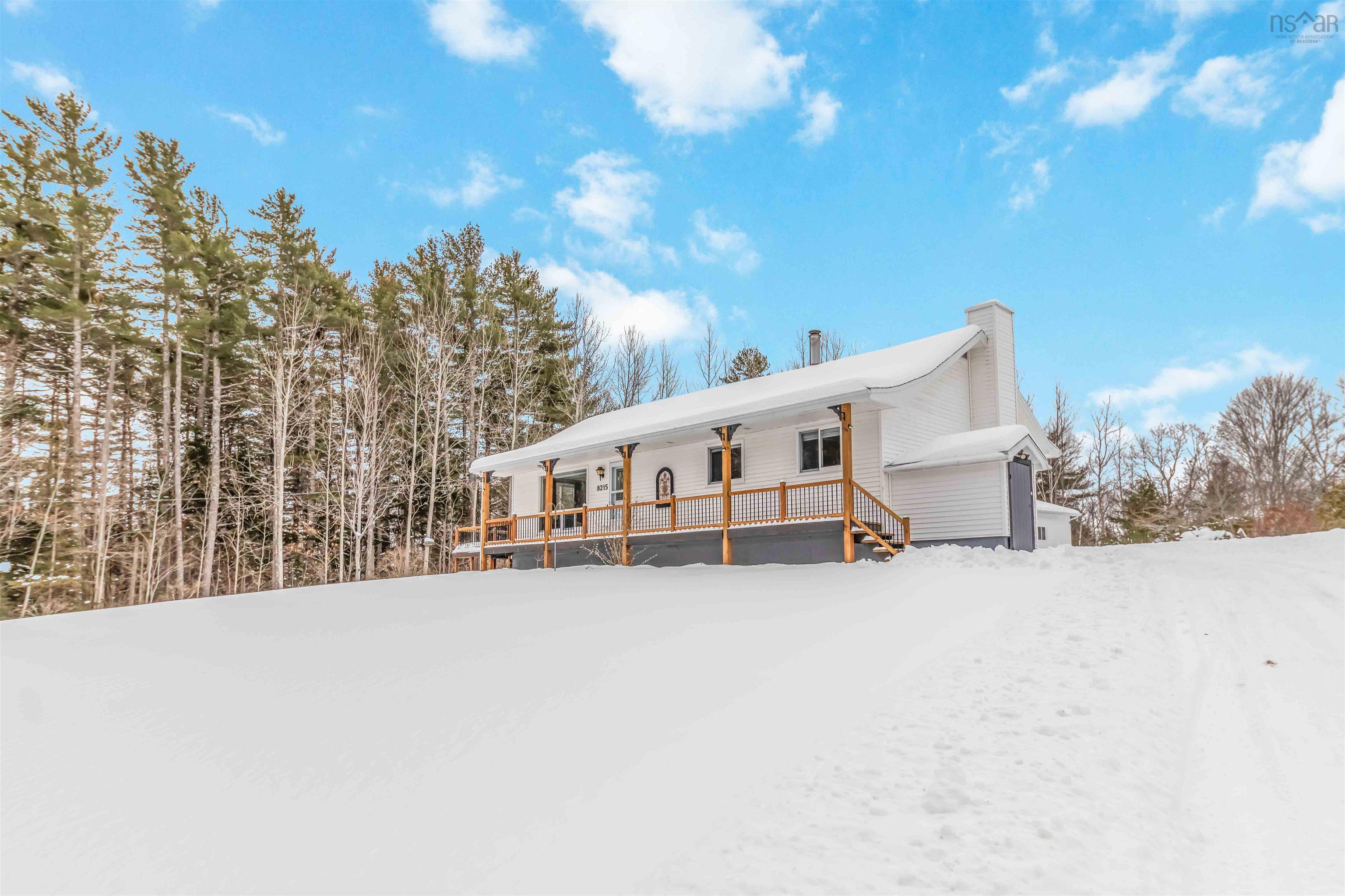 $325,000.00: 8215 Highway 8, South Brookfield