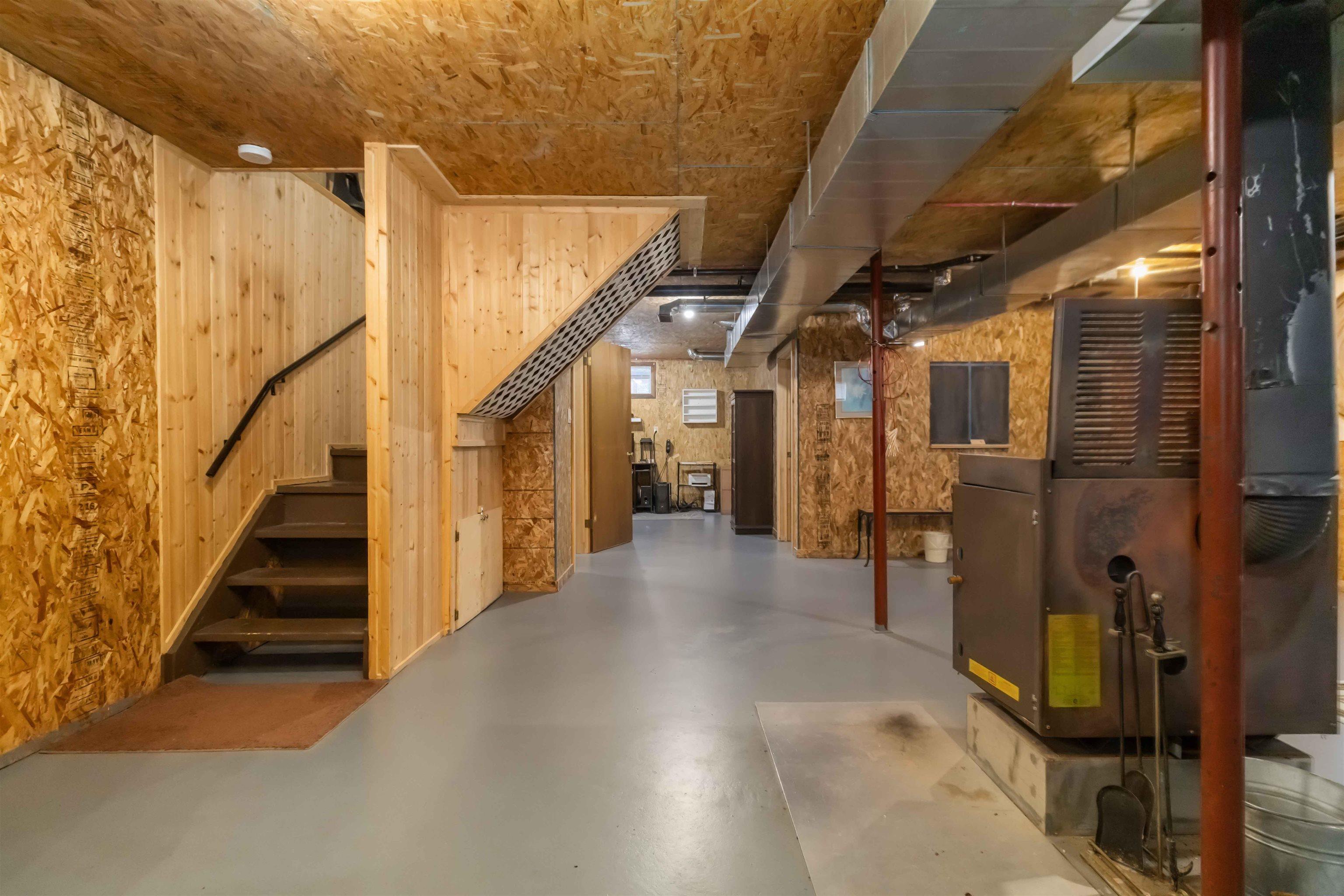 $325,000.00: 8215 Highway 8, South Brookfield