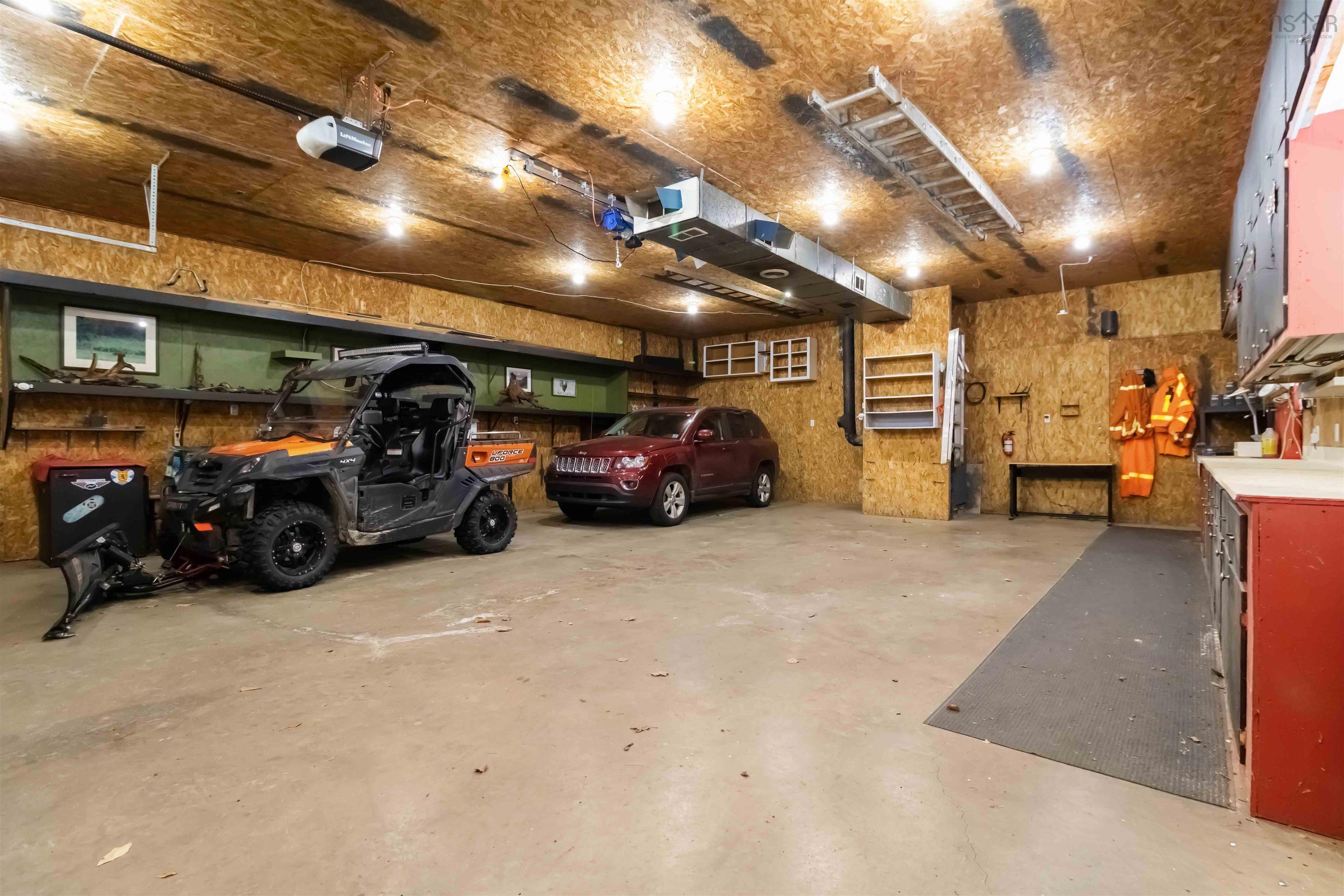 $325,000.00: 8215 Highway 8, South Brookfield