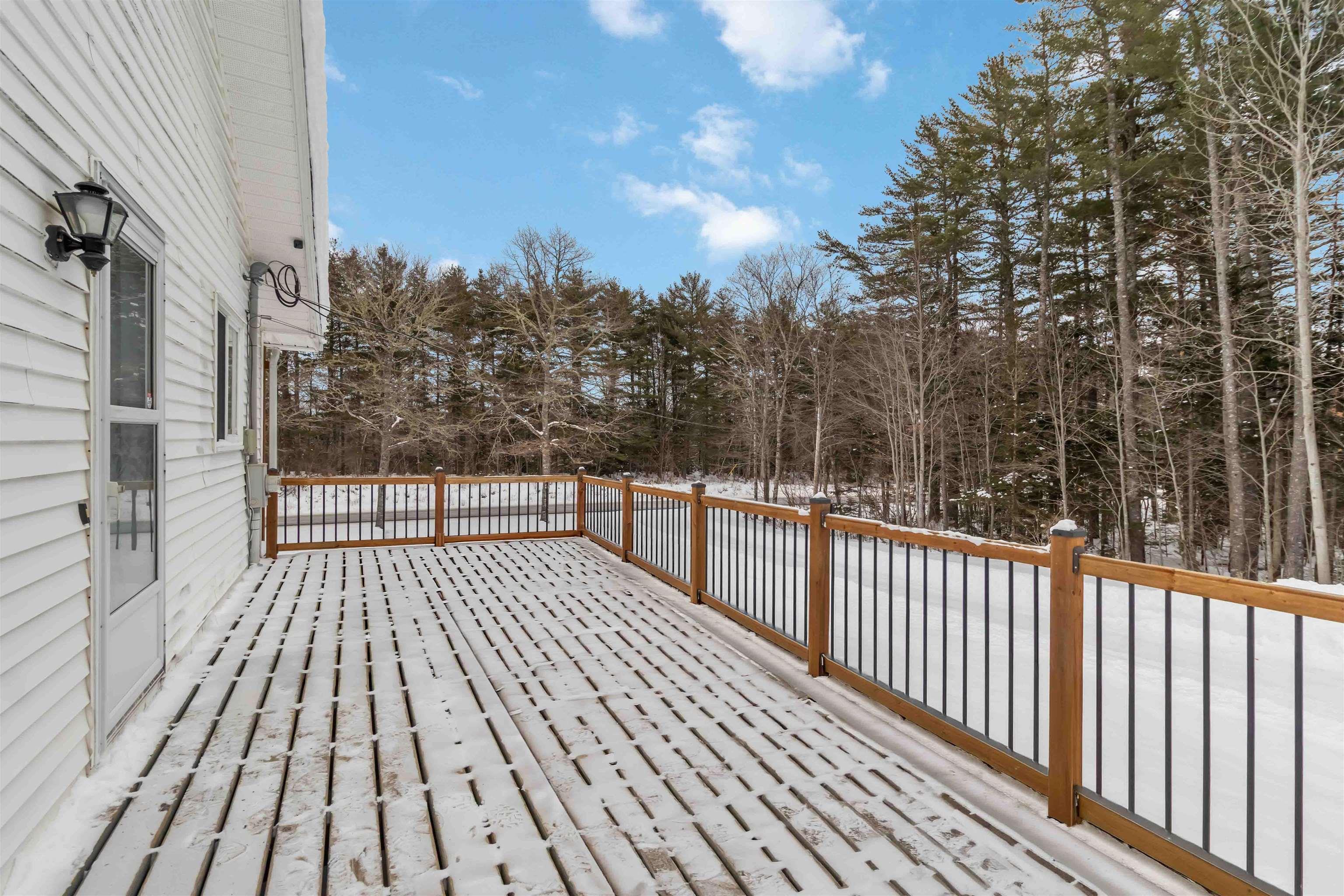 $325,000.00: 8215 Highway 8, South Brookfield