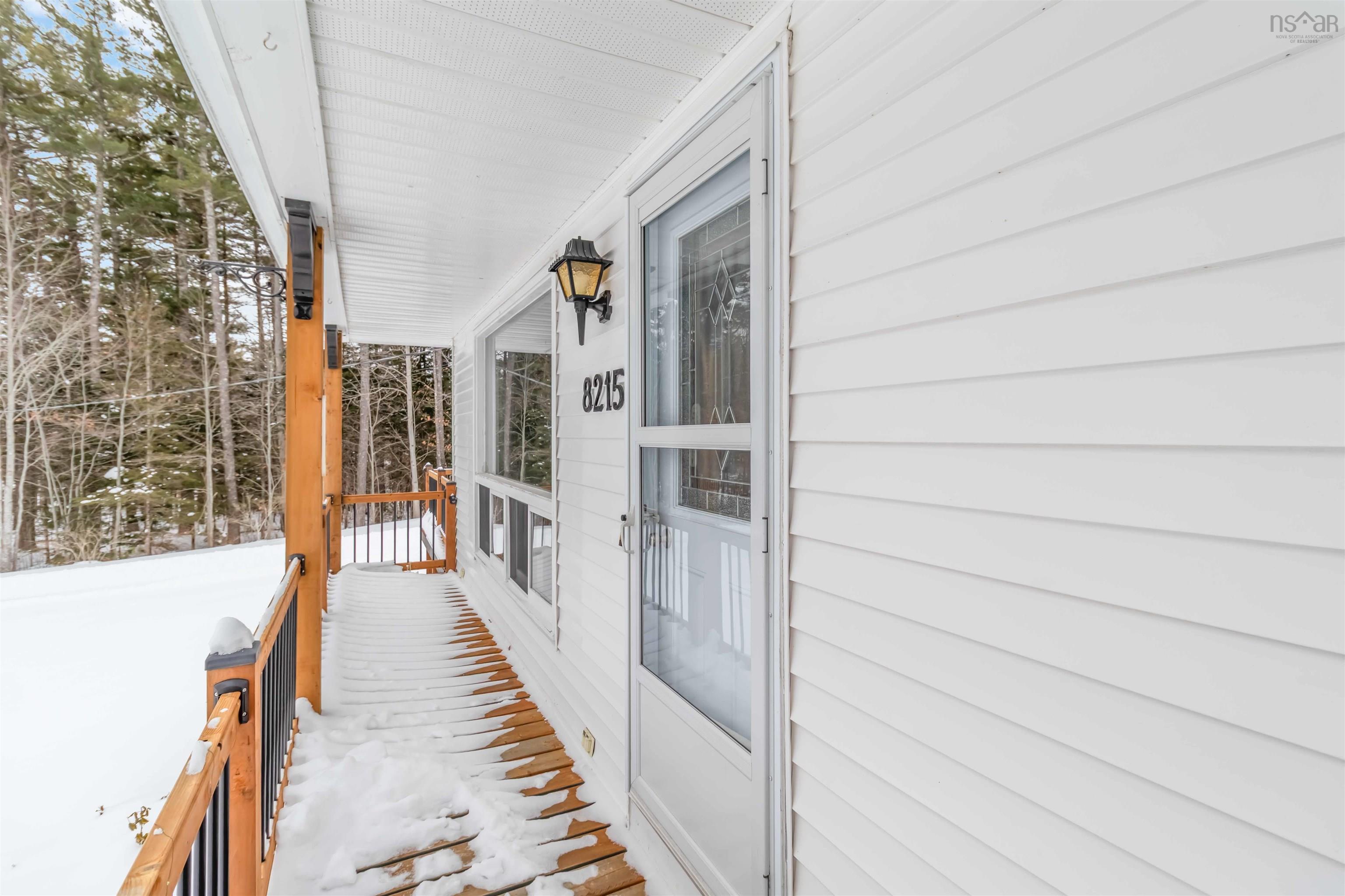 $325,000.00: 8215 Highway 8, South Brookfield