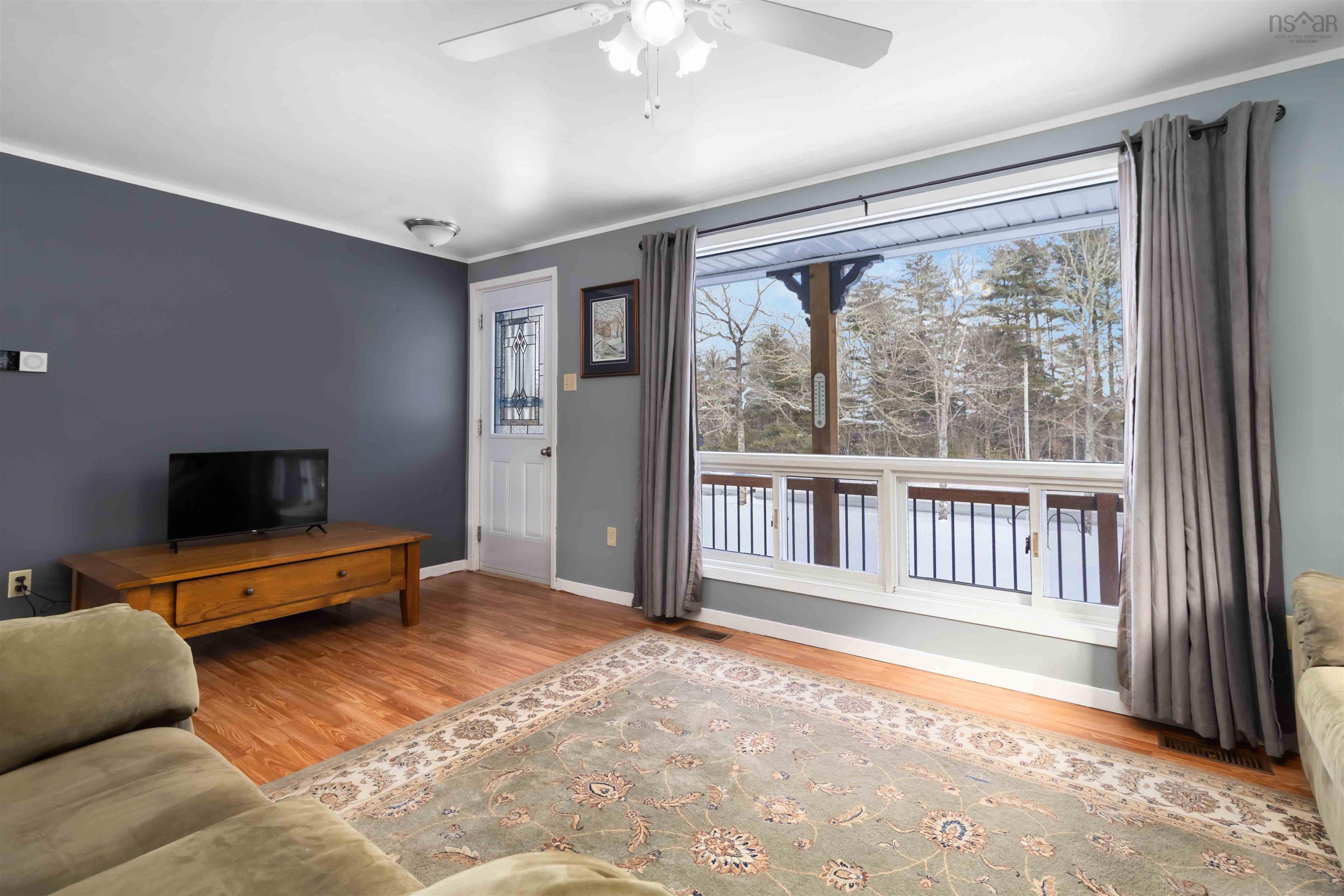 $325,000.00: 8215 Highway 8, South Brookfield