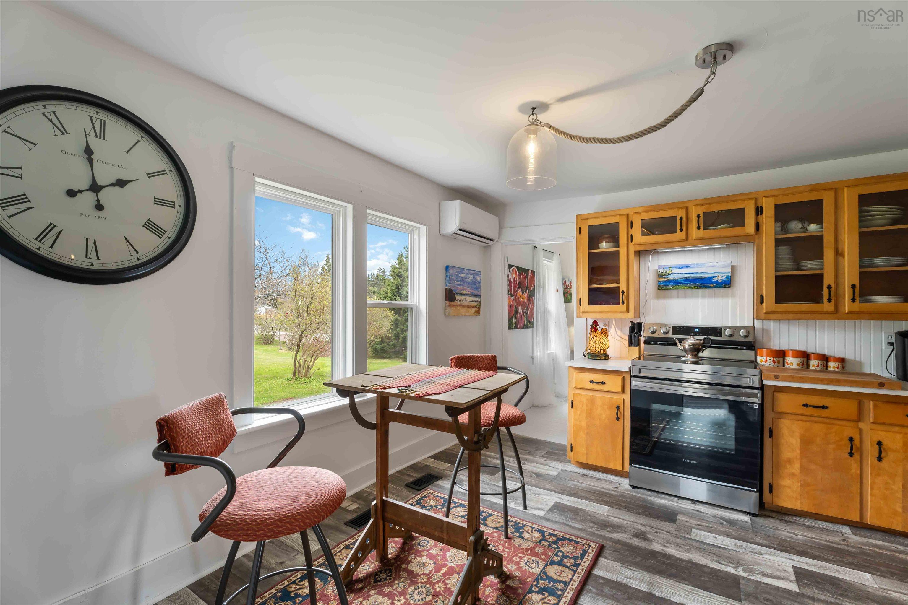 $305,000.00: 1898 Hampton Mountain Road, Hampton