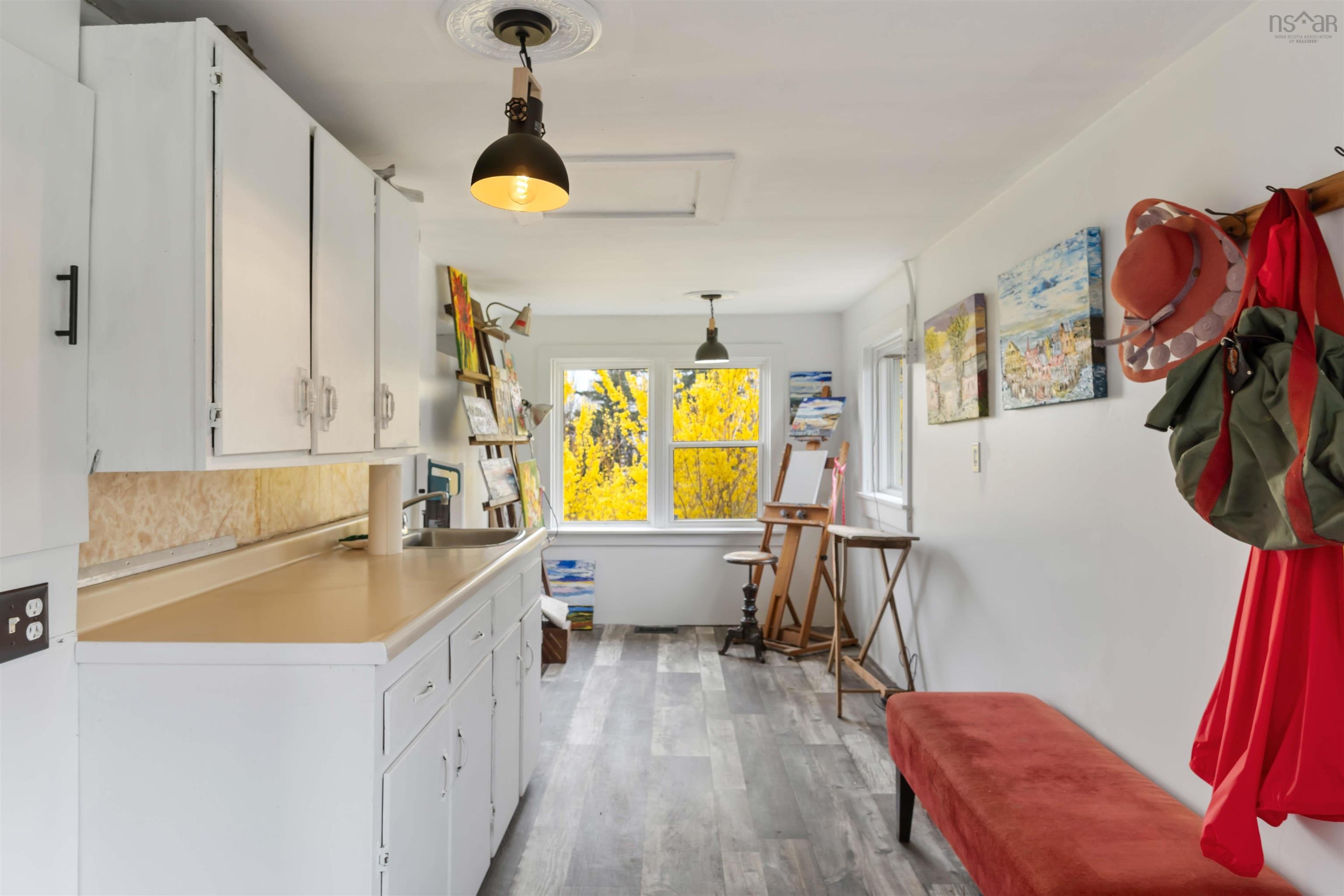 $305,000.00: 1898 Hampton Mountain Road, Hampton