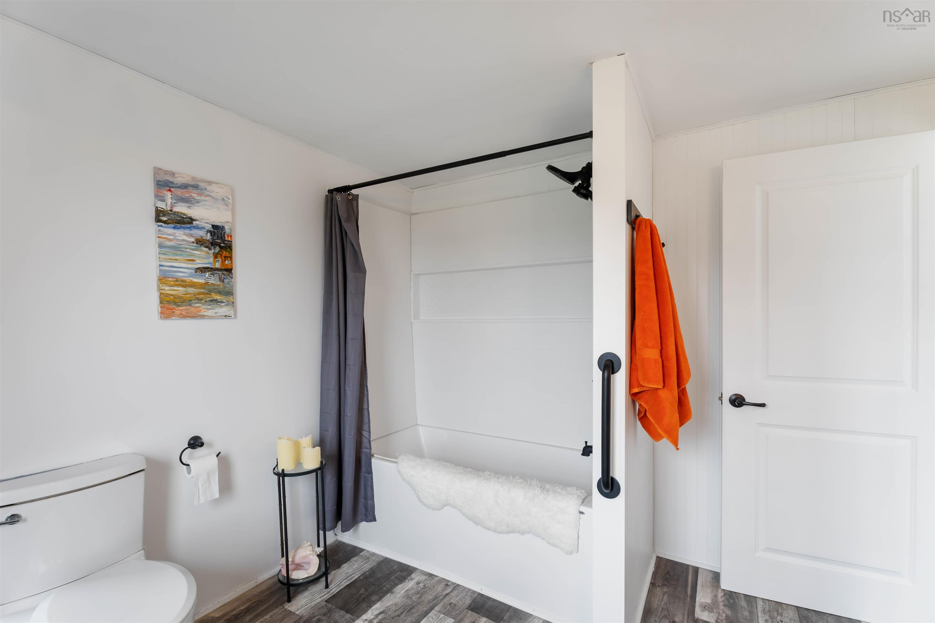 $305,000.00: 1898 Hampton Mountain Road, Hampton