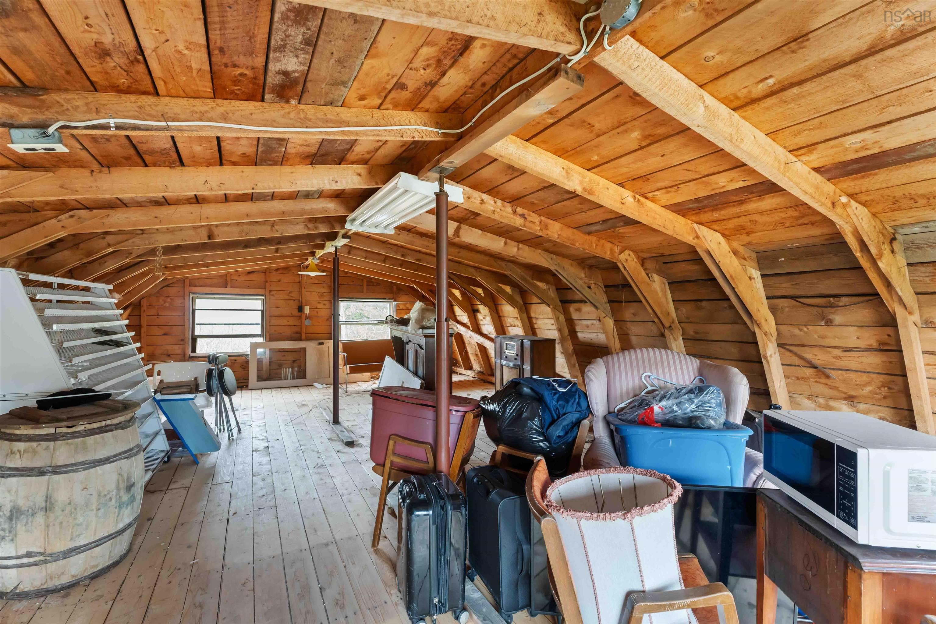 $305,000.00: 1898 Hampton Mountain Road, Hampton