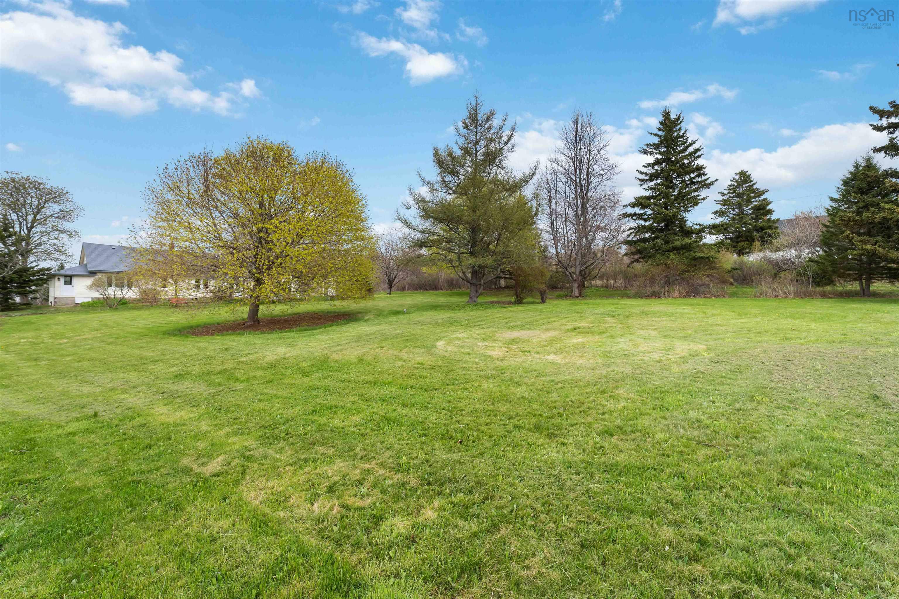 $305,000.00: 1898 Hampton Mountain Road, Hampton