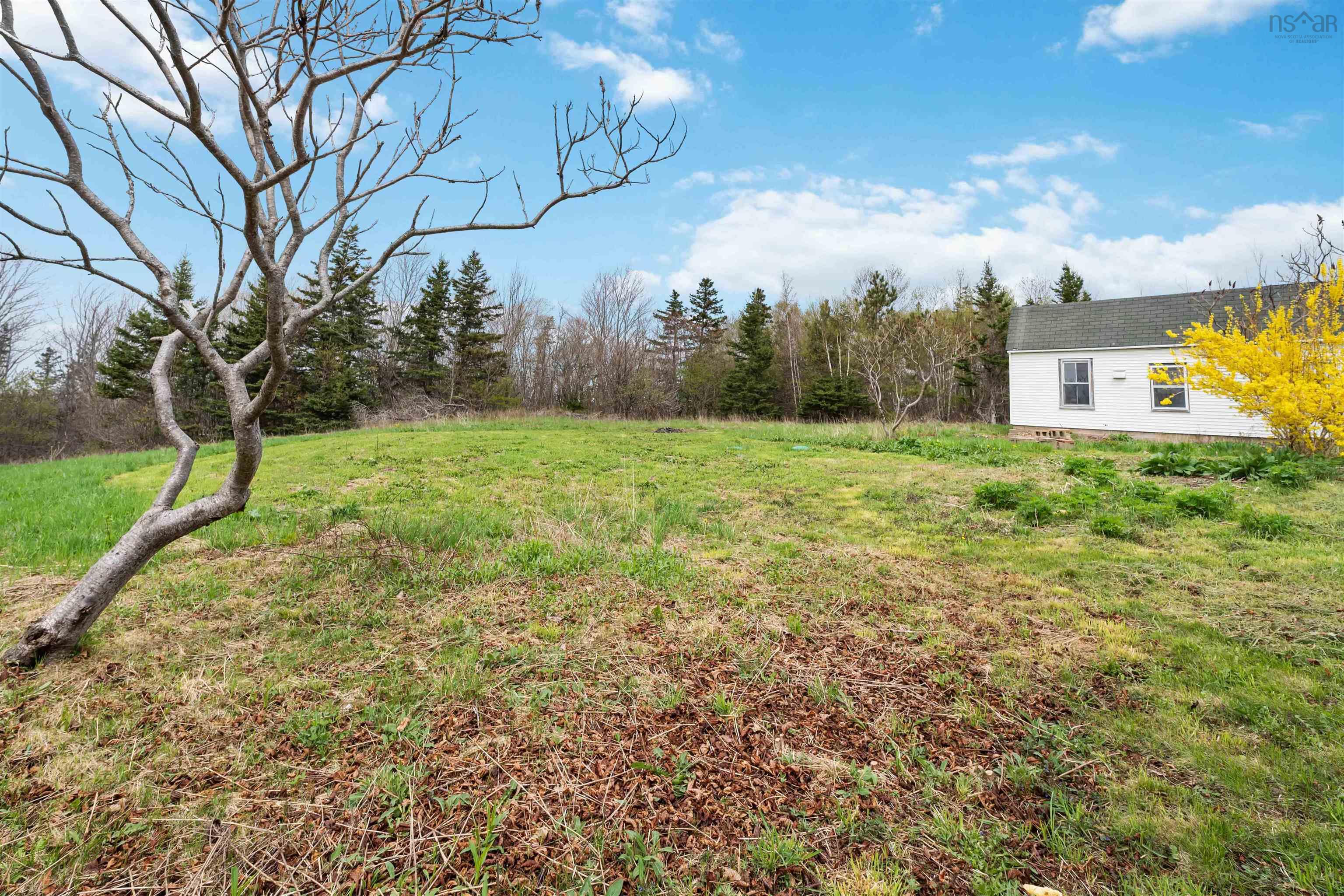 $305,000.00: 1898 Hampton Mountain Road, Hampton