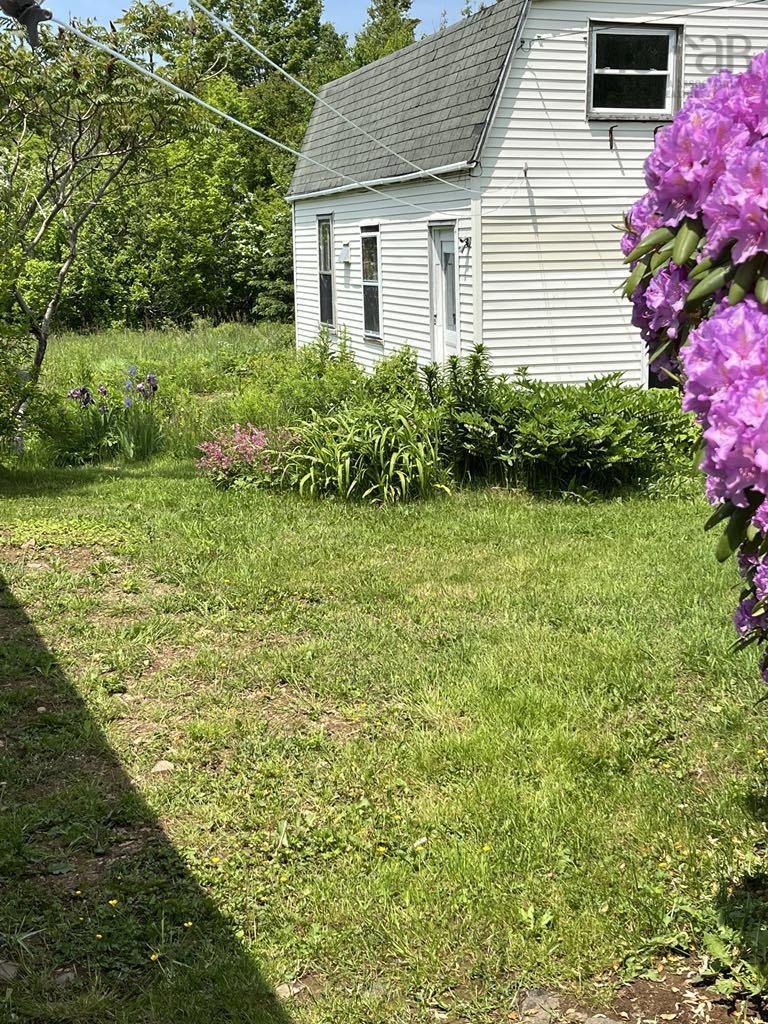 $305,000.00: 1898 Hampton Mountain Road, Hampton