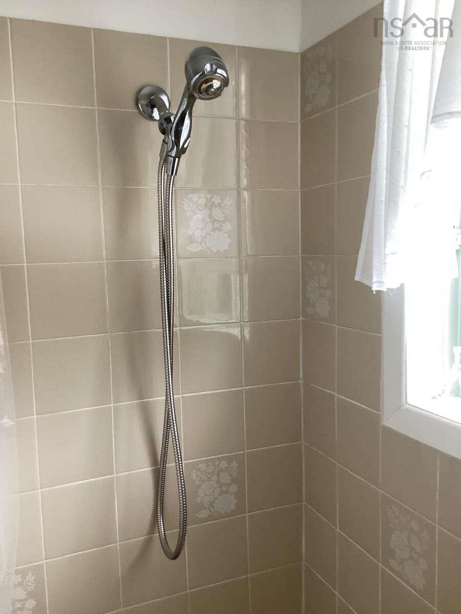 5 Melinda Avenue, East Lawrencetown, NS (MLS 202601940)